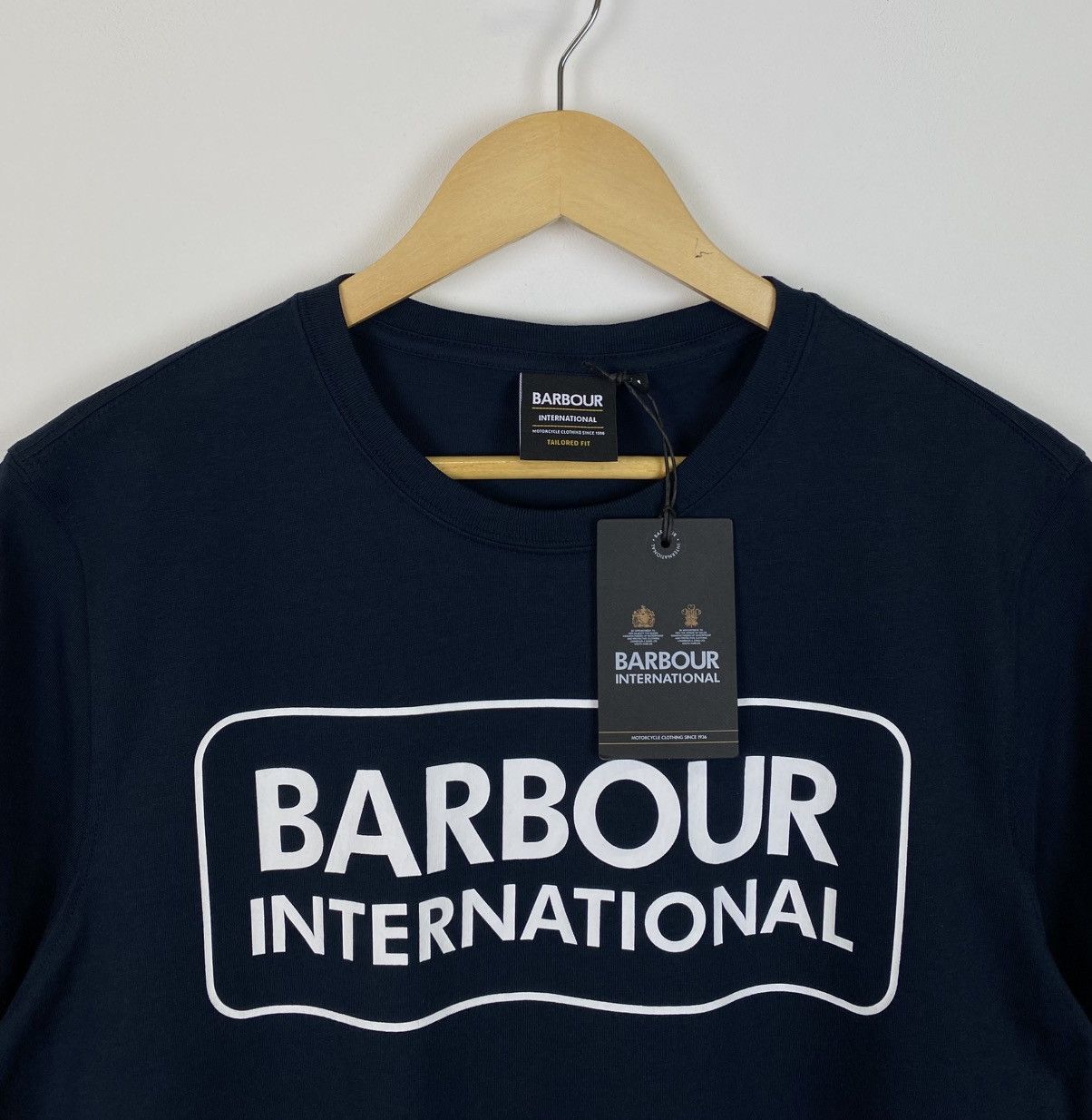 Barbour Barbour International Tailored Fit T-Shirt Men’s Size M Top Size US M / EU 48-50 / 2 - 2 Thumbnail
