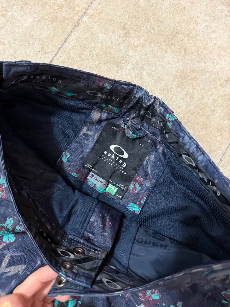 Oakley Oakley Ski Snowboard Pants Floral Regular s Vents Softshell Size 30" / US 8 / IT 44 - 2 Thumbnail