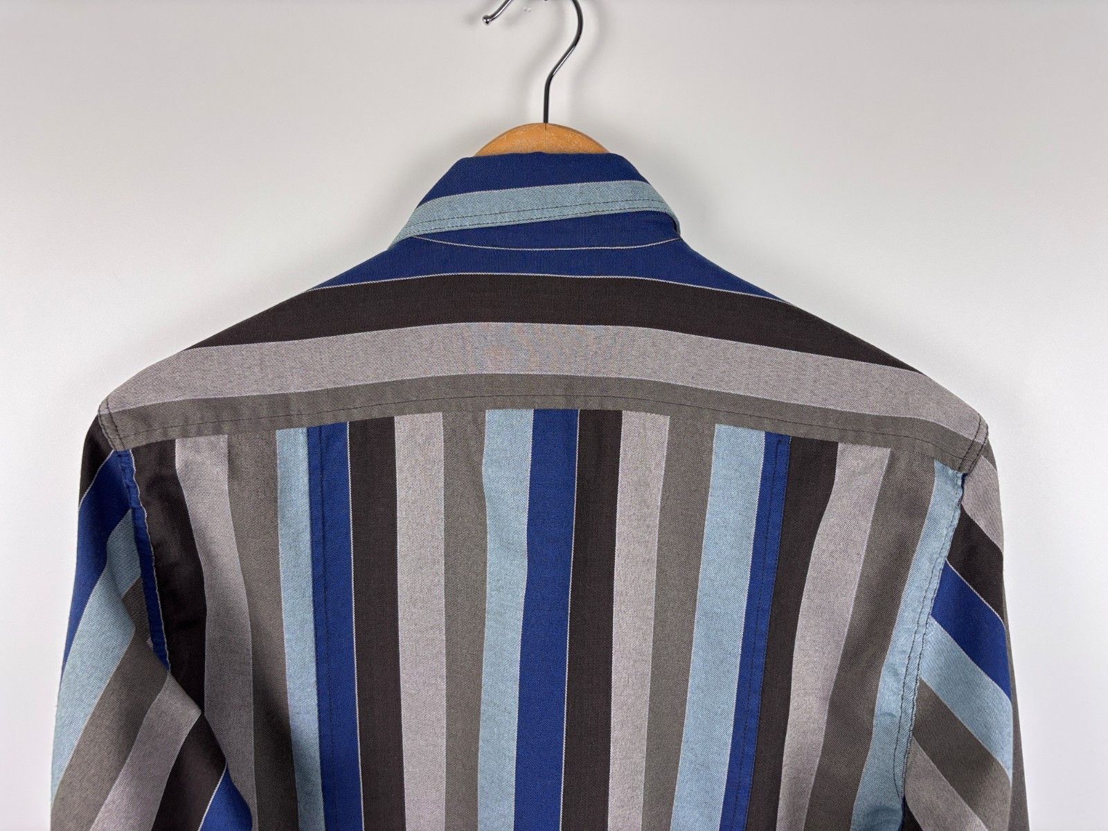 Versace Jeans Couture Versace Jeans Couture Pearl Snap Striped Shirt M fits like S Size US M / EU 48-50 / 2 - 8 Thumbnail
