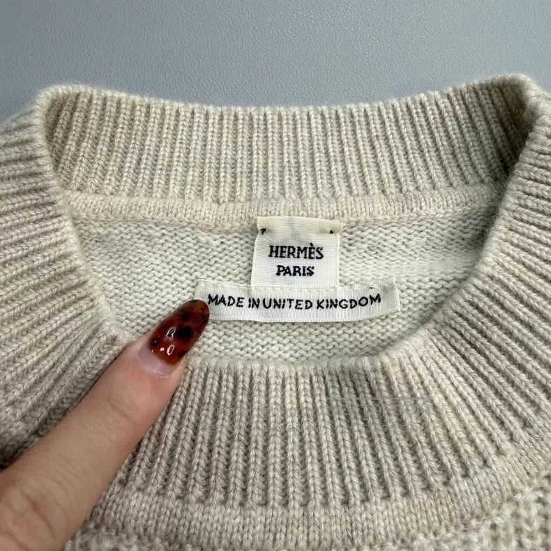Hermes Hermes Oatmeal color metallic logo cashmere short-sleeved Size XS / US 0-2 / IT 36-38 - 5 Thumbnail