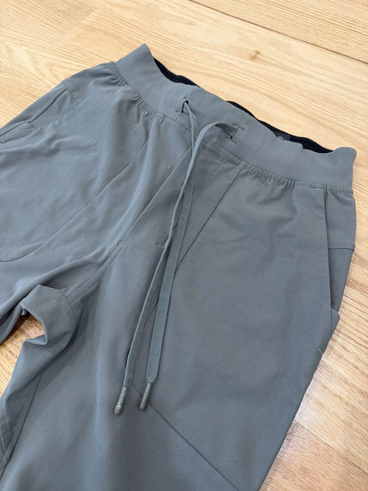 Lululemon Lululemon Olive Green Joggers Small Size US 30 / EU 46 - 3 Thumbnail