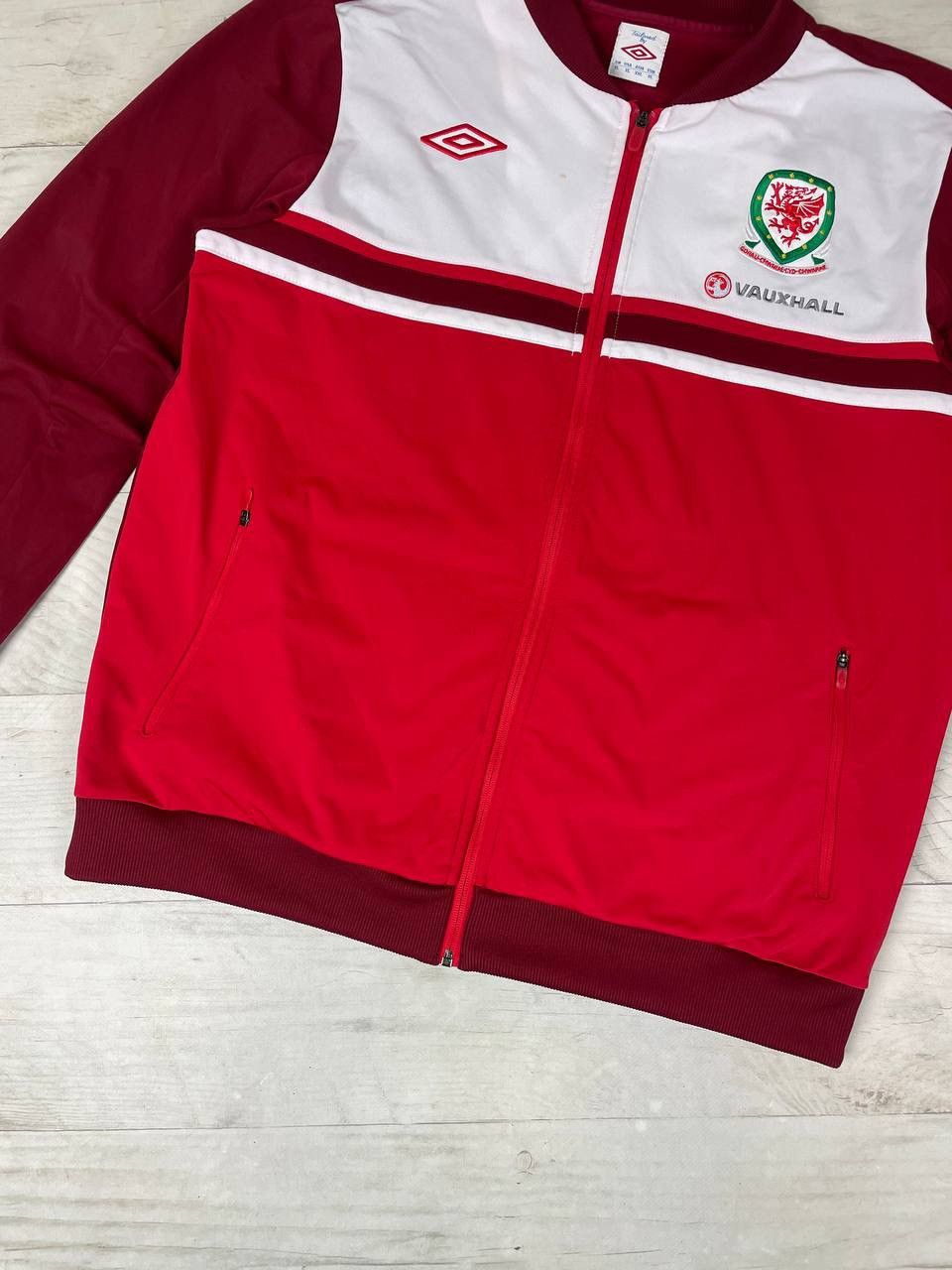 Umbro Umbro Wales 2012 2013 Training Track Top Jacket Football Size US XL / EU 56 / 4 - 2 Thumbnail