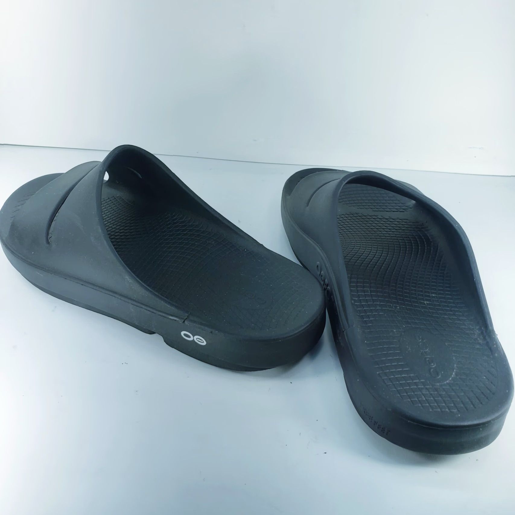 Vintage OOFOS Men’s OOahh Slide Black 13 Casual Sandal Rubber Upper Cushy Comfort Recovery Athletic Shoes Mens Black Slide Size ONE SIZE - 5 Thumbnail