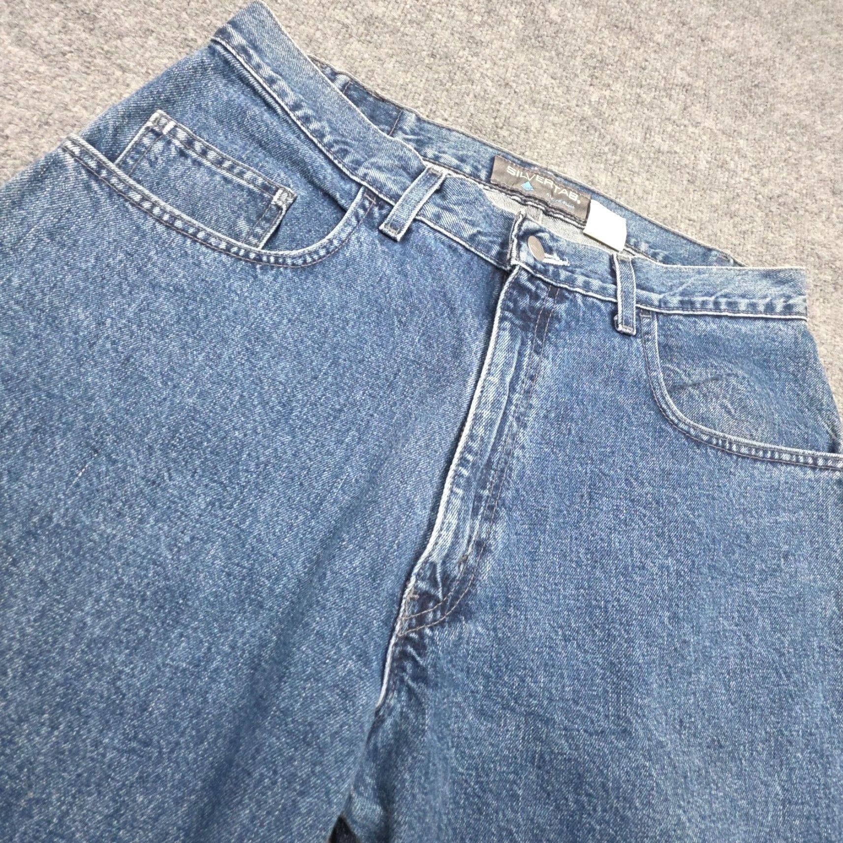 Levi's VINTAGE Levi's Silvertab Jeans Men 32 x 32 Blue Denim Loose Fit 90s Rock Logo USA Size US 32 / EU 48 - 3 Thumbnail
