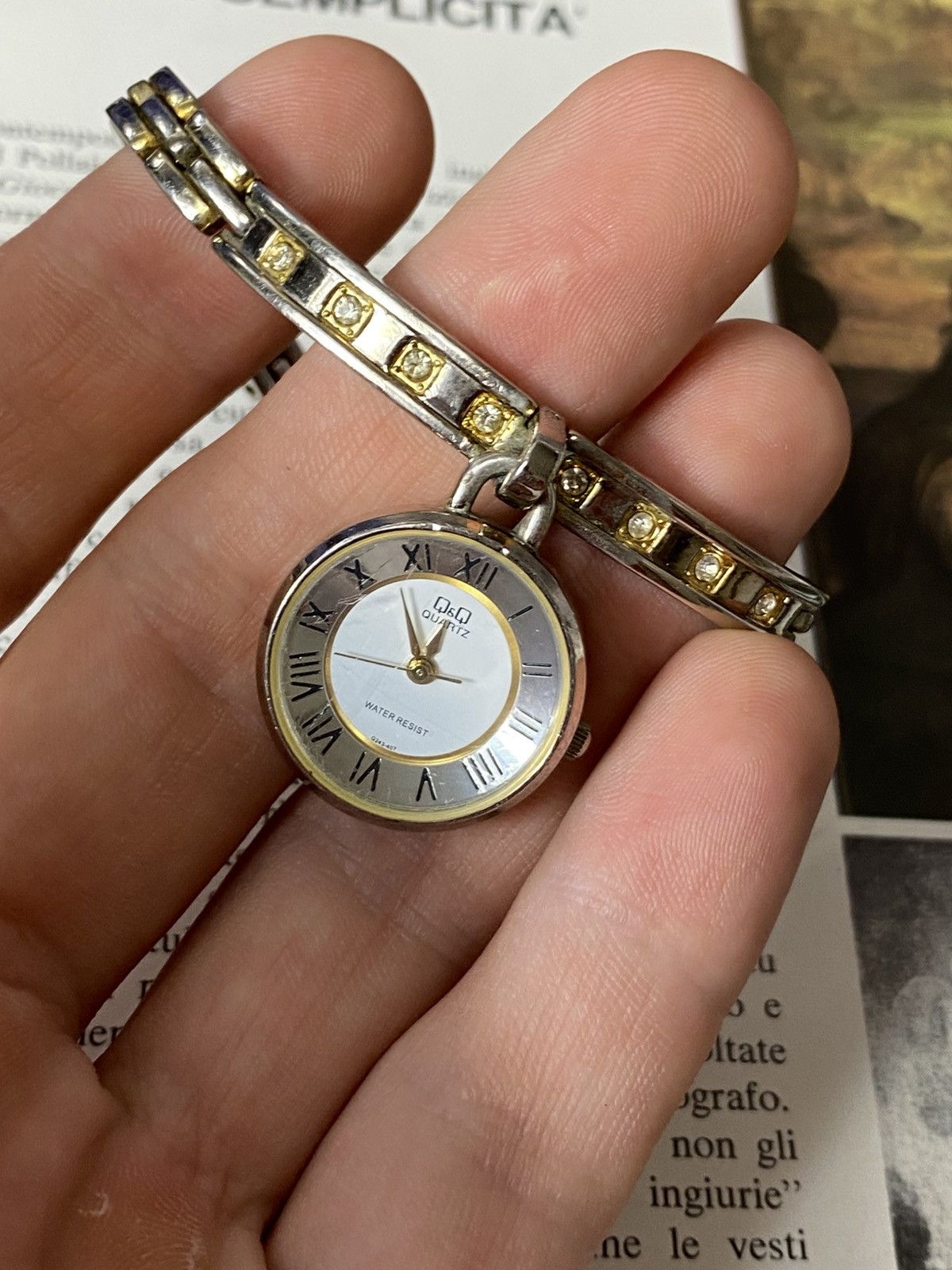 Jewelry Q&Q Watch Quartz, Bangle Bracelet, Roman Numerals, Bi-Color Size ONE SIZE - 6 Thumbnail