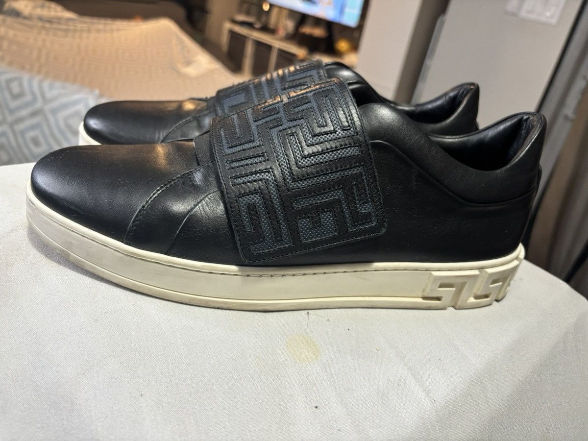 Versace [AUTHENTIC] Versace Italian Leather Lows - Made in Italy Size US 10 / EU 43 - 2 Thumbnail
