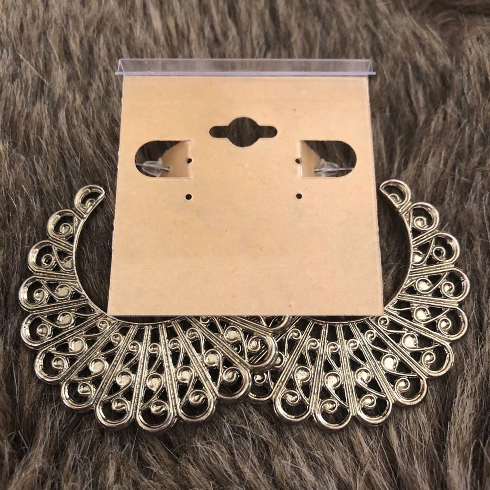 Vintage Vintage aged gold tone filigree hoop earrings Size ONE SIZE - 4 Thumbnail