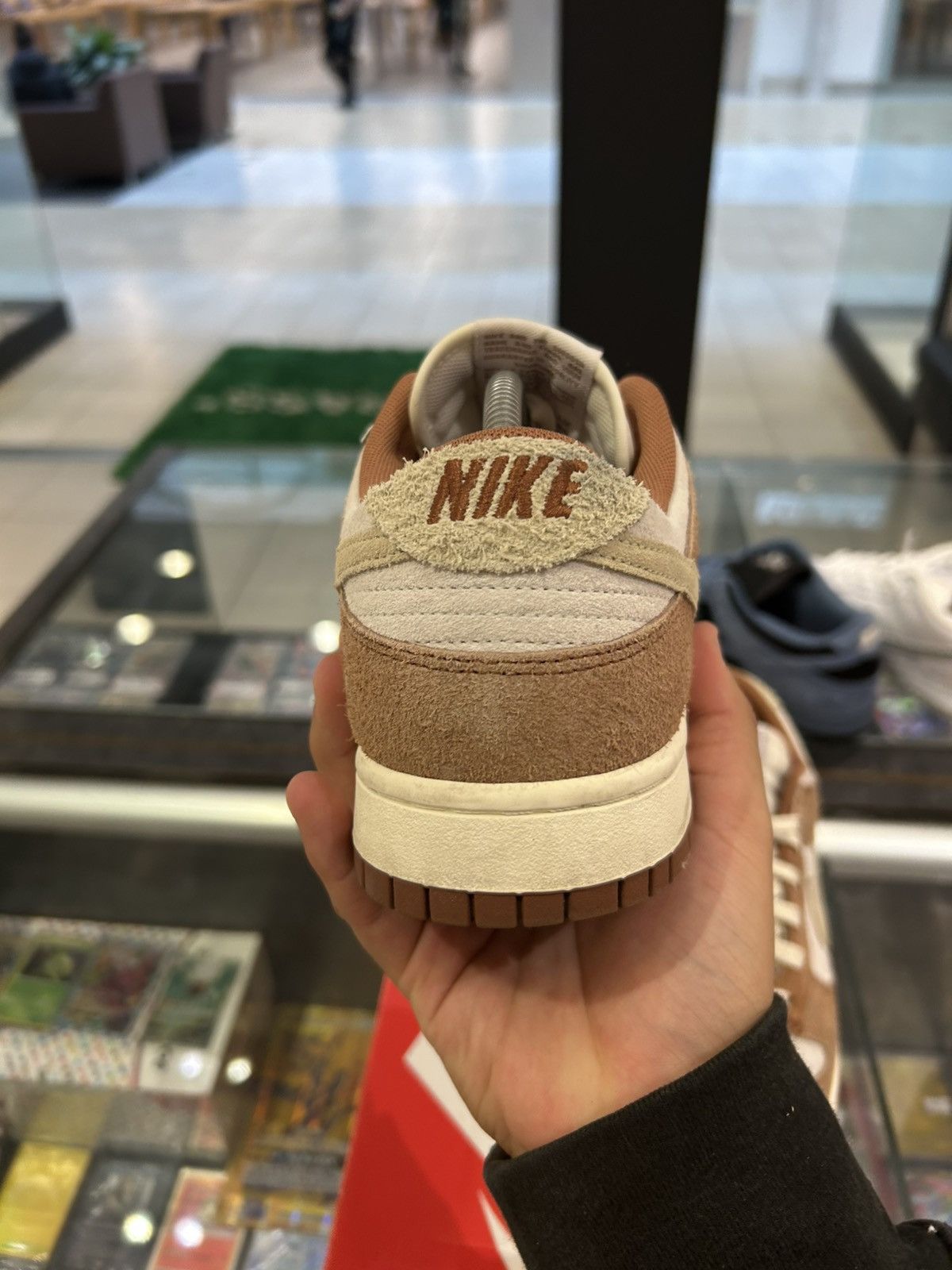 Nike Nike dunk low curry Size US 9 / EU 42 - 9 Thumbnail