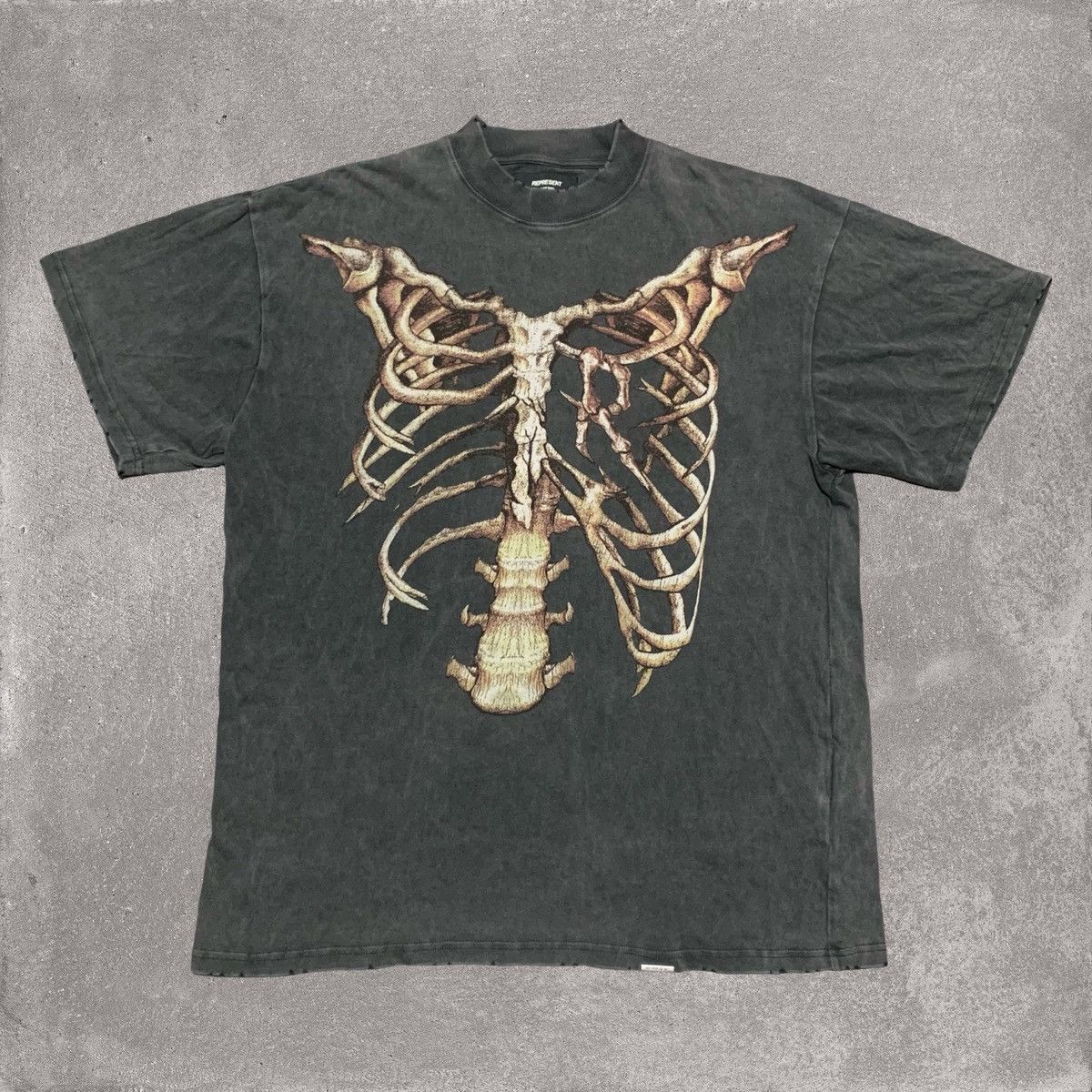 Represent Clo. Represent Medium Bones Vintage Grey Tee Skeleton Graphic Size US M / EU 48-50 / 2 - 1 Thumbnail