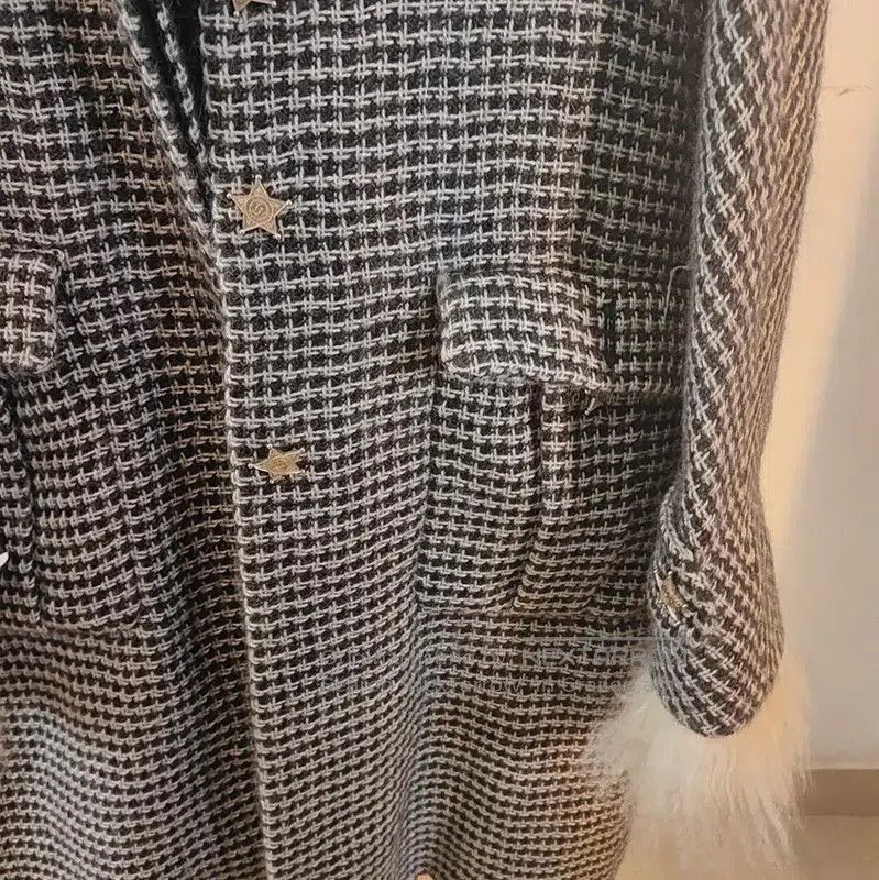 Chanel Chanel Black Wool Logo Plaid Mid-Length Coat . Size M / US 6-8 / IT 42-44 - 3 Thumbnail
