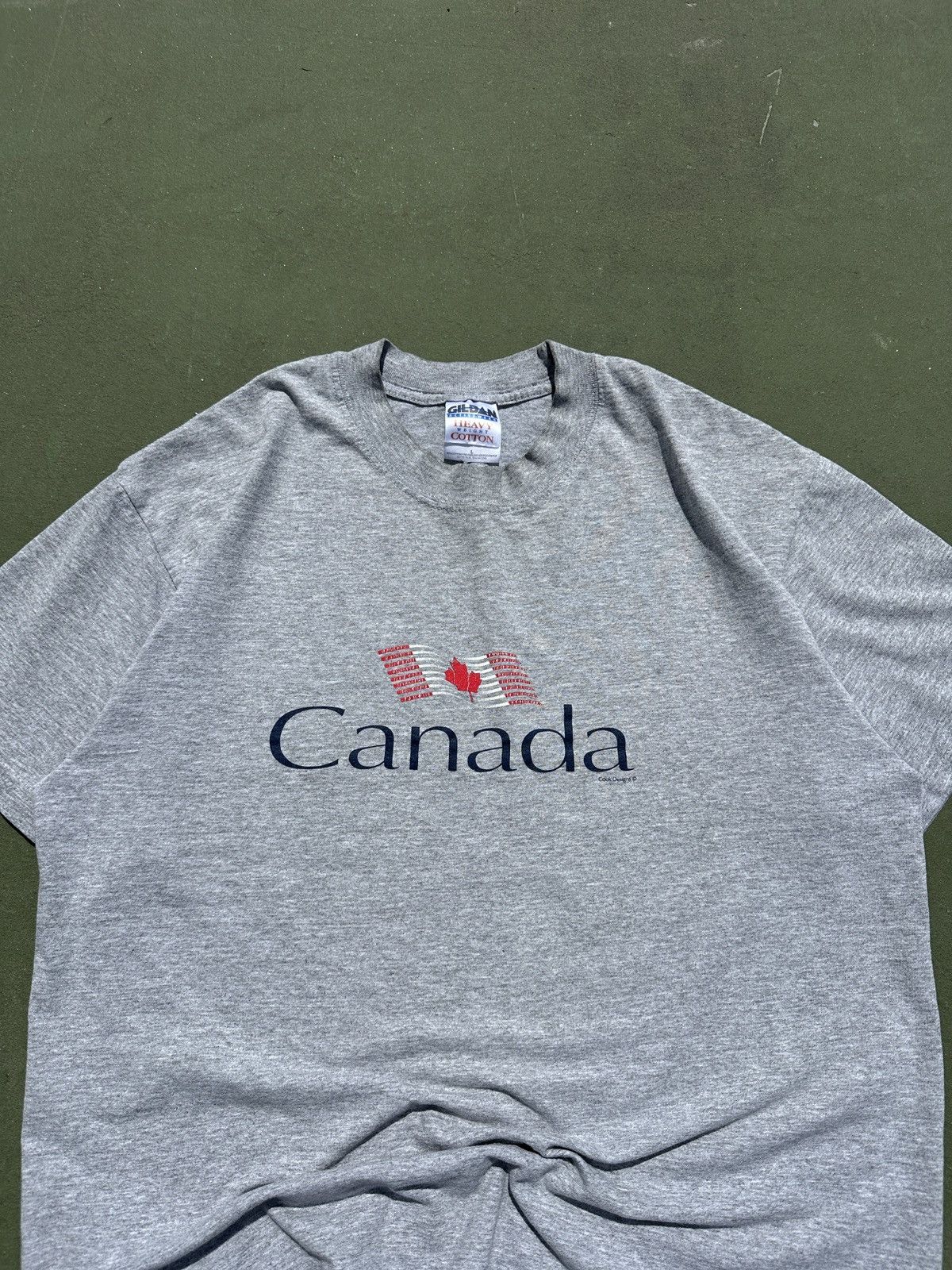 Gildan Heavyweight Canada Graphic Tee Size US L / EU 52-54 / 3 - 2 Thumbnail