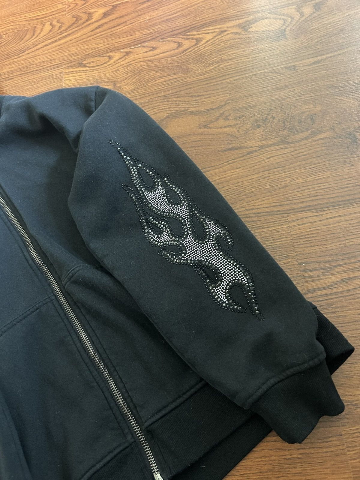 Forever 21 Black Flame Rhinestone Zip-Up Hoodie Size US XXL / EU 58 / 5 - 4 Thumbnail