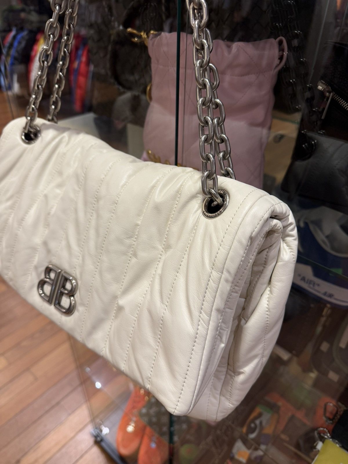 Balenciaga Balenciaga Monaco Quilted Chain Bag Medium White Size ONE SIZE - 4 Thumbnail