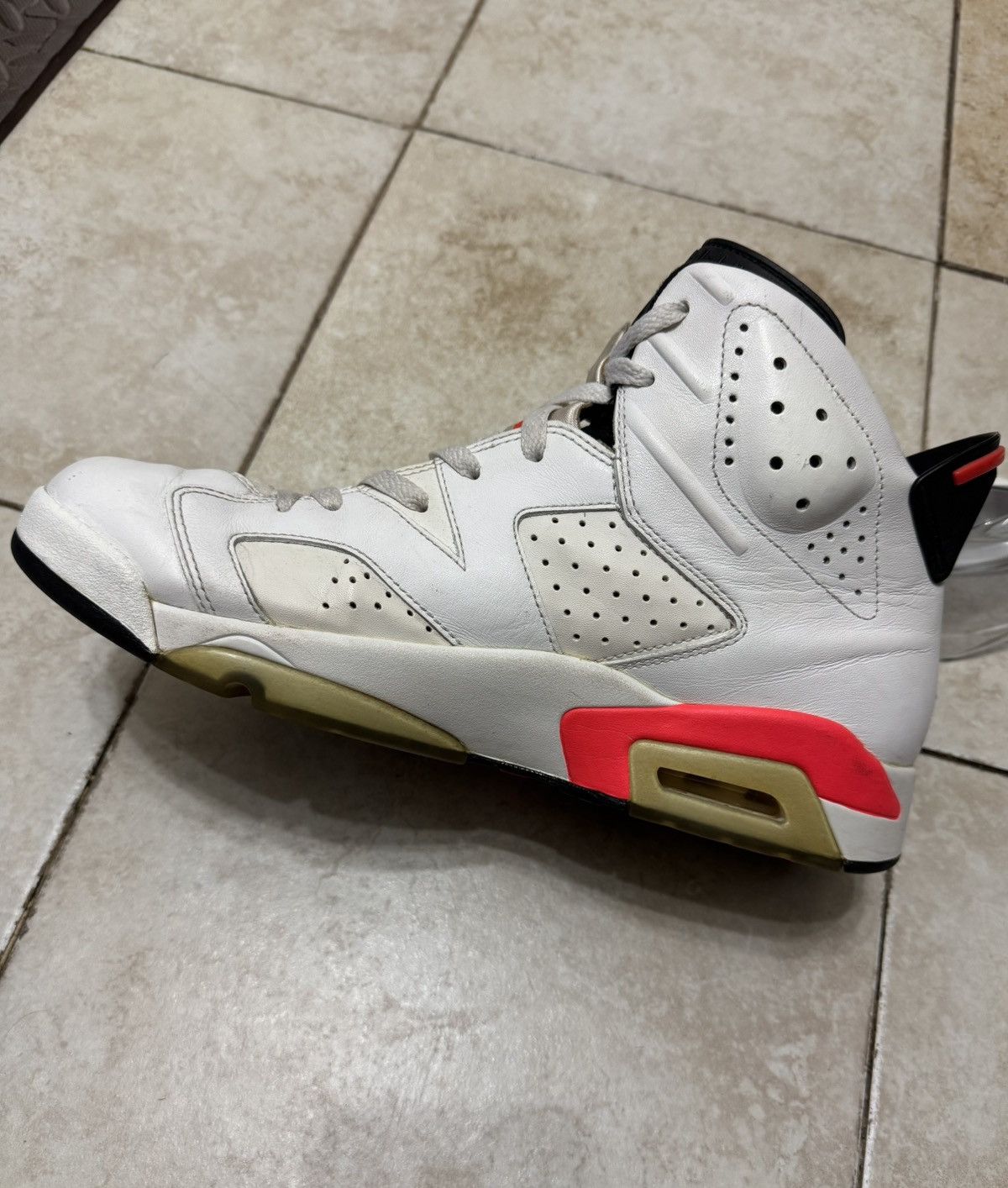 Jordan Brand × Nike Jordan 6 Retro “White Infrared” Size US 10.5 / EU 43-44 - 4 Thumbnail