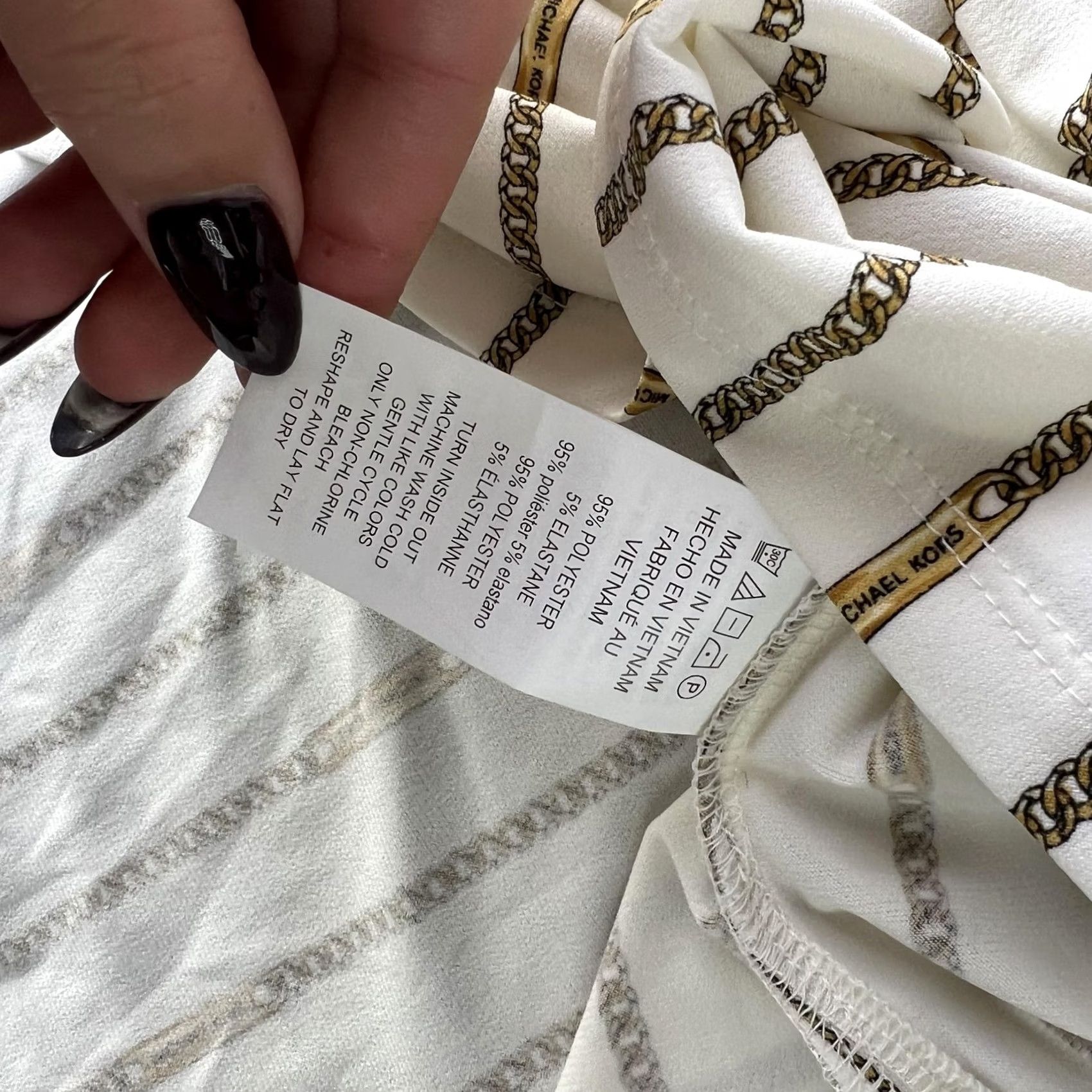 Michael Kors Michael Kors Shirt Womens Large Bone Gold Chain Print Half Zip OH1S4S8AN Size L / US 10 / IT 46 - 6 Thumbnail