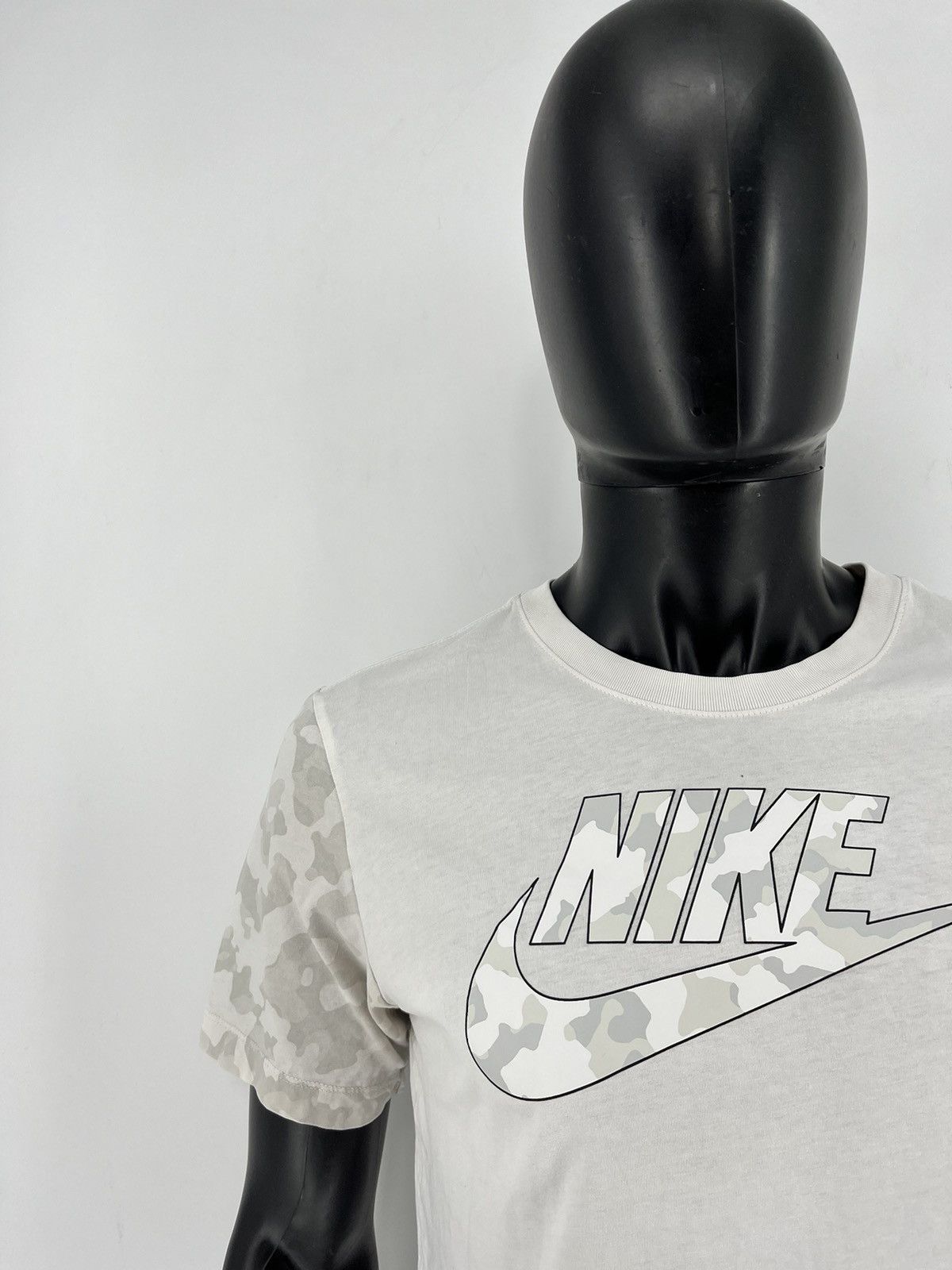 Other Vintage Nike Camo Big Logo Tee Travis Scott Style Grailed Size US M / EU 48-50 / 2 - 6 Thumbnail