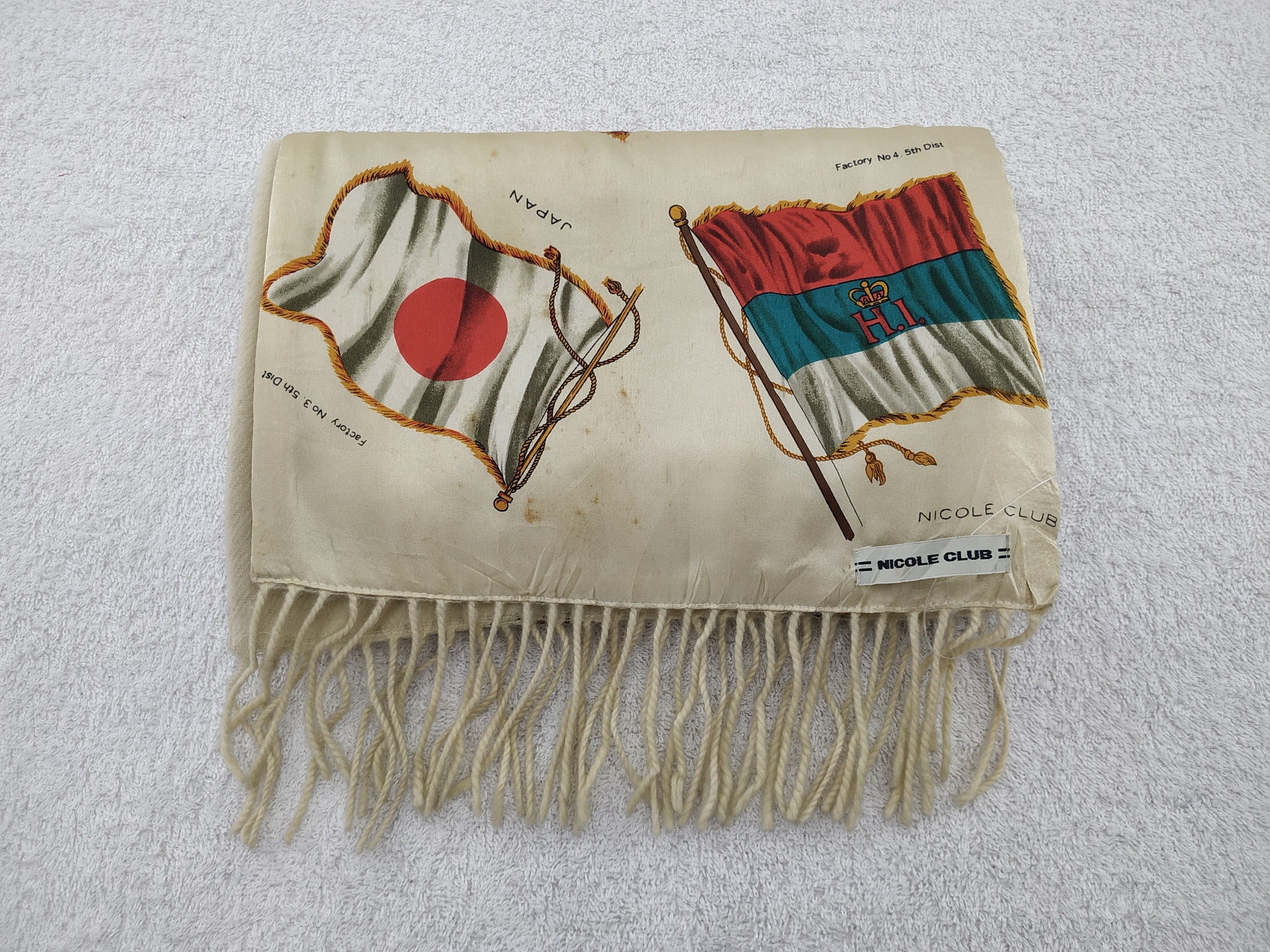 Vintage Nicole Club Scarf/Muffler/Neckwear MF362
