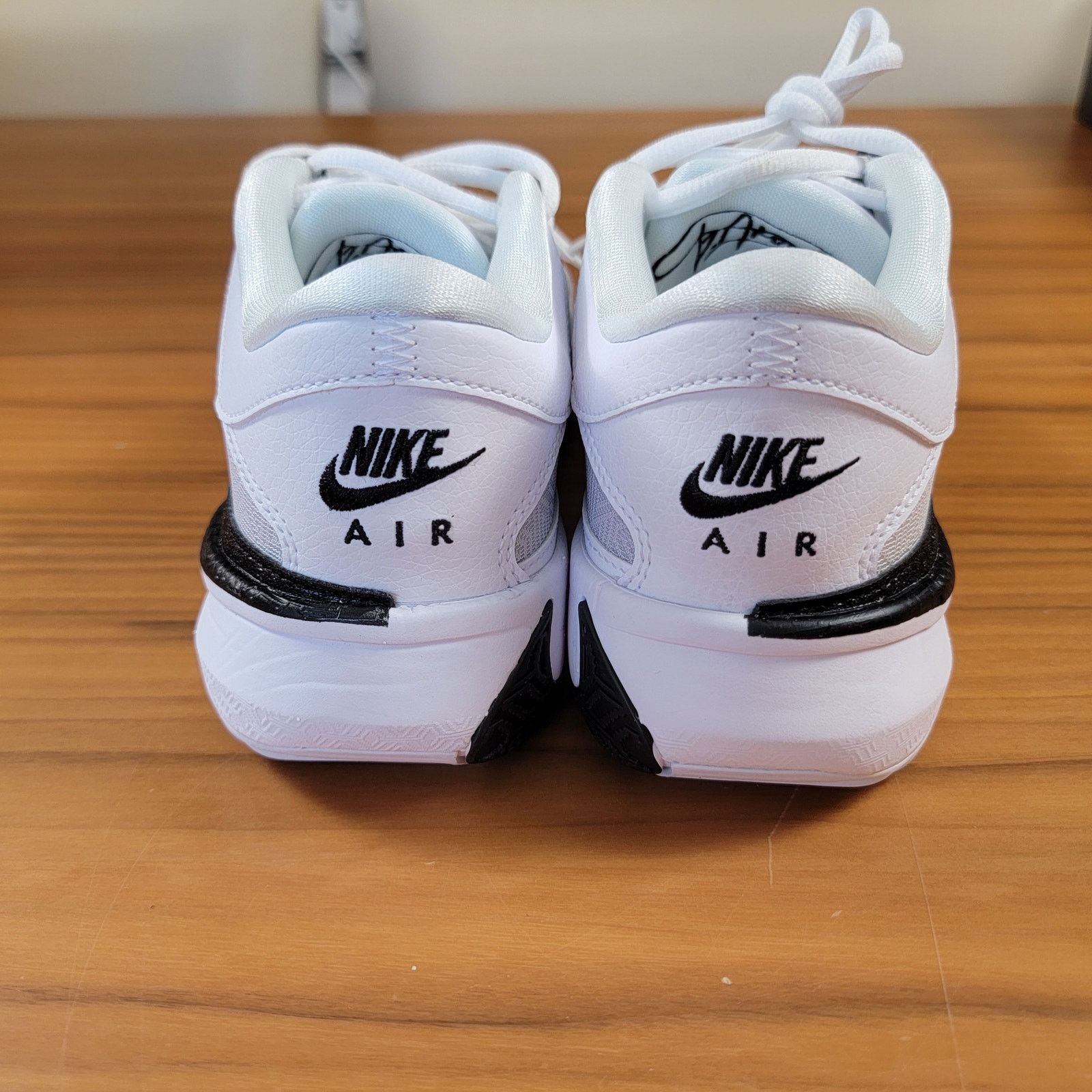 Nike Nike Zoom Freak 5 TB 'White Black' Sz 5 DZ2946-100 New Size US 5 / EU 37 - 3 Thumbnail