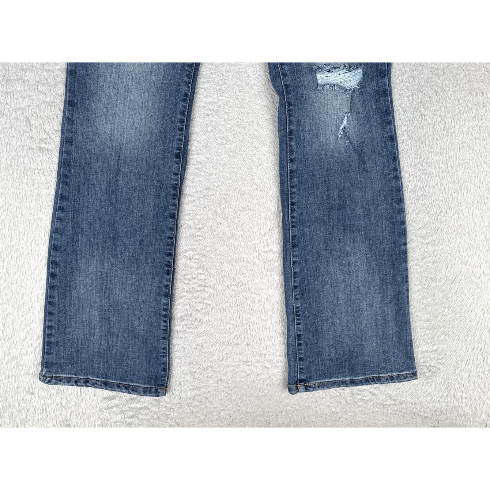Vintage Code Bleu Jeans Womens Bootcut 6 Blue Medium Wash Mid Rise Stretch 27x31 Denim 5-Pocket Distressed Twin Button Zip Vintage No N/A Size 28" / US 6 / IT 42 - 2 Thumbnail