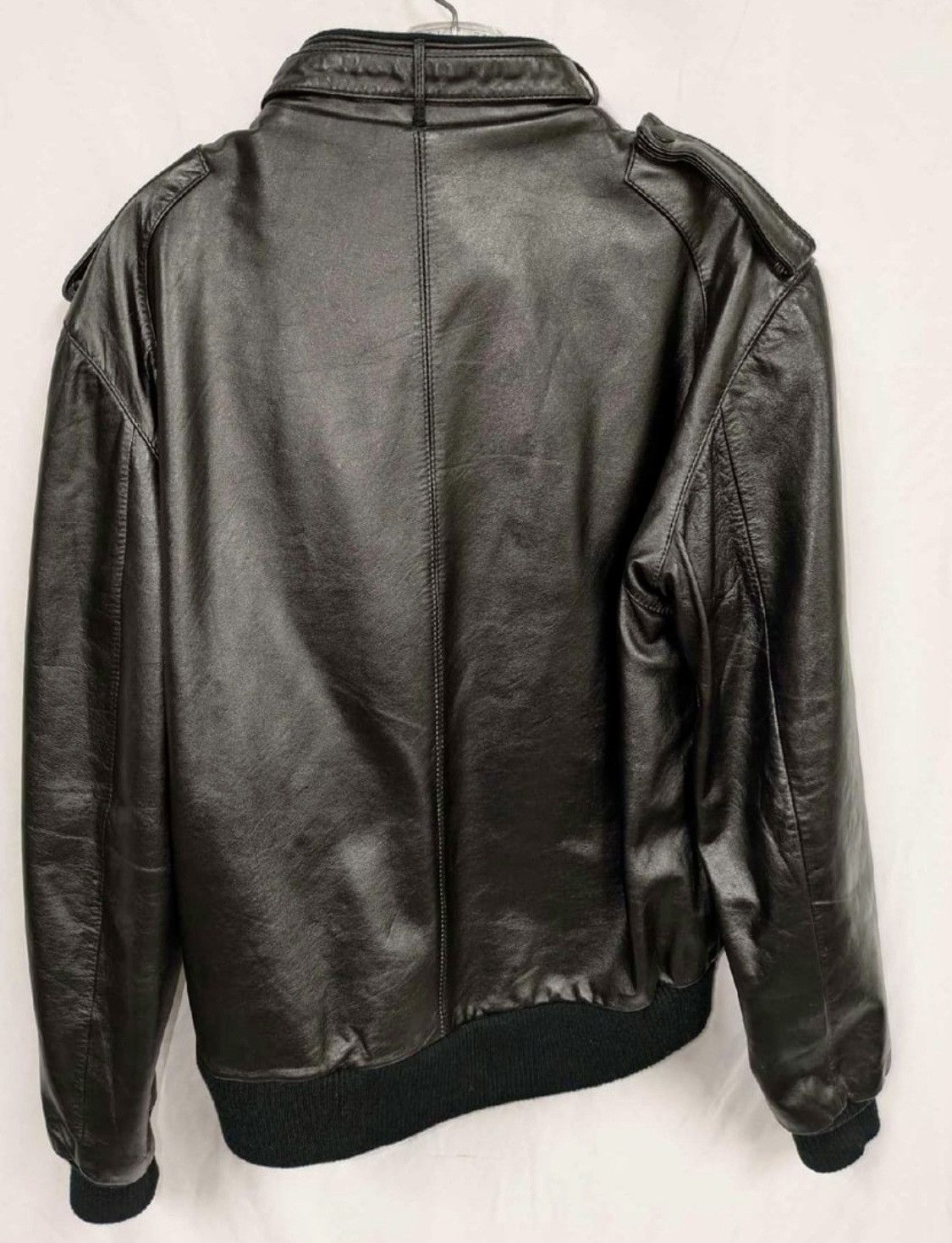 Members Only Vintage Members Only Black Leather Jacket – Size 40 (Medium) Size US M / EU 48-50 / 2 - 5 Thumbnail