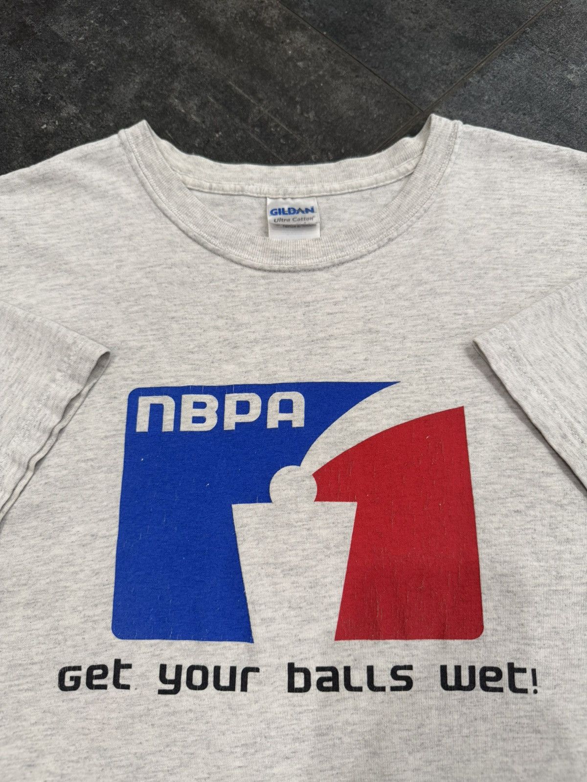 Gildan Vintage 2007 Beer Pong Association T Shirt Size US L / EU 52-54 / 3 - 3 Thumbnail