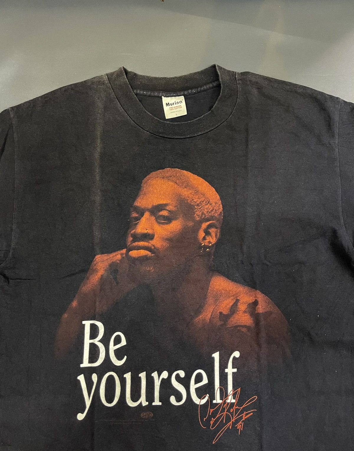 NBA × Vintage VINTAGE DENNIS RODMAN SIGNATURE 1997 90s T SHIRT Size US L / EU 52-54 / 3 - 2 Thumbnail