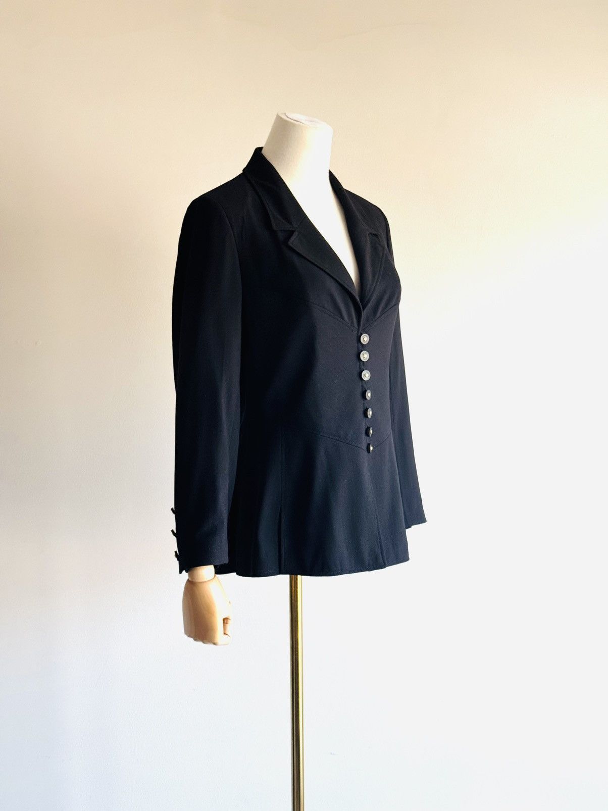 Chanel Vintage S/S ‘97 Chanel Runway blazer jacket screw buttons 42 Size M / US 6-8 / IT 42-44 - 16 Thumbnail