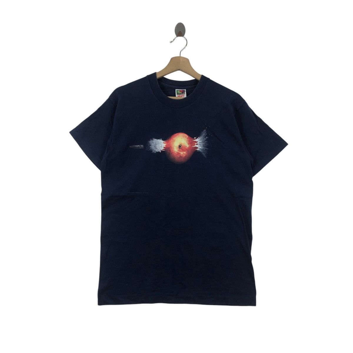 Fruit Of The Loom Vintage 1994 HAROLD E. EDGERTON Bullet Through Apple Tee Size US M / EU 48-50 / 2 - 1 Thumbnail