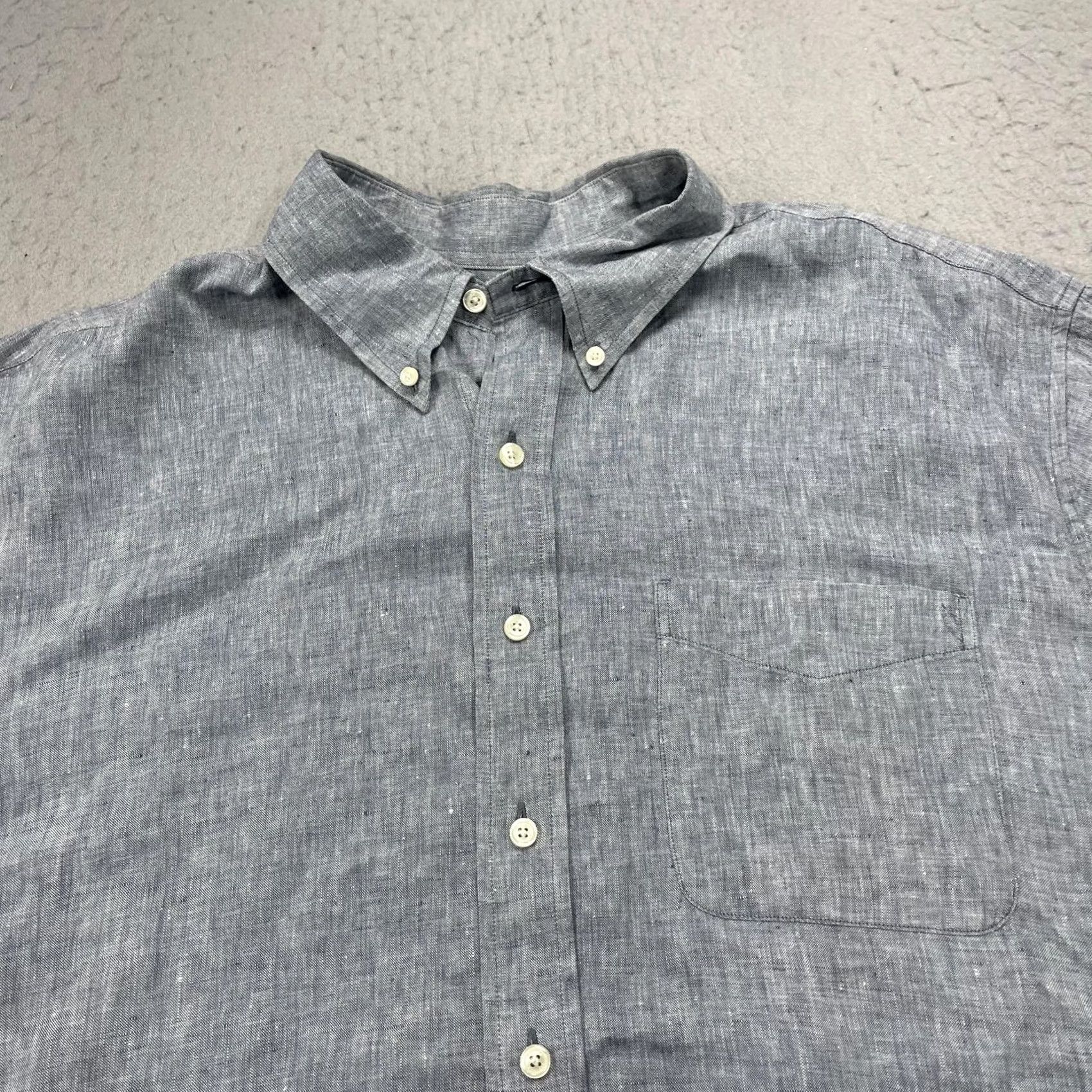 Brooks Brothers Brooks Brothers Shirt Mens 2XL Gray Irish Linen Short Sleeve Button Down Size US XXL / EU 58 / 5 - 2 Thumbnail
