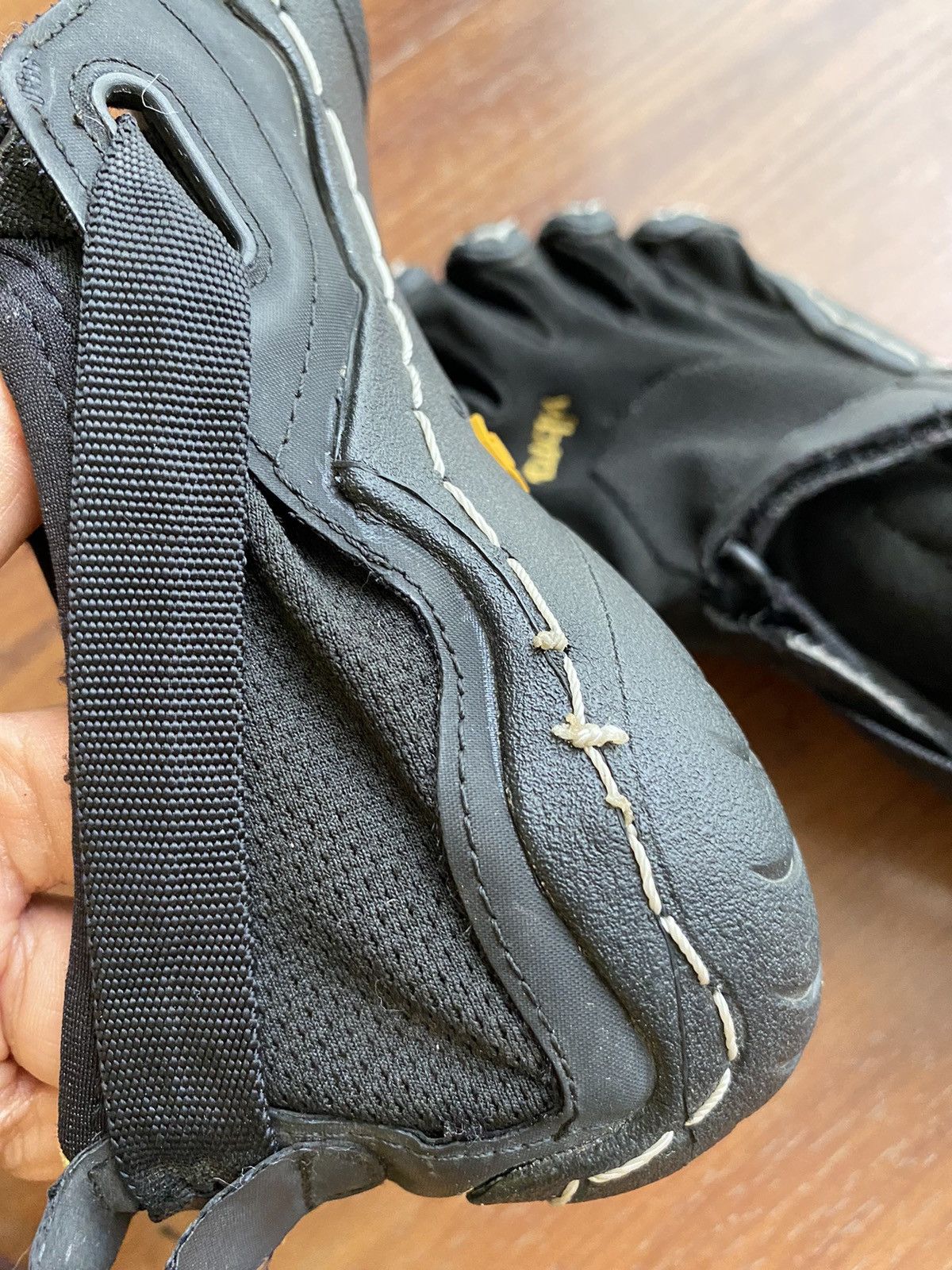 Vibram Vibram Five Fingers black shoes Size US 7 / IT 37 - 14 Thumbnail