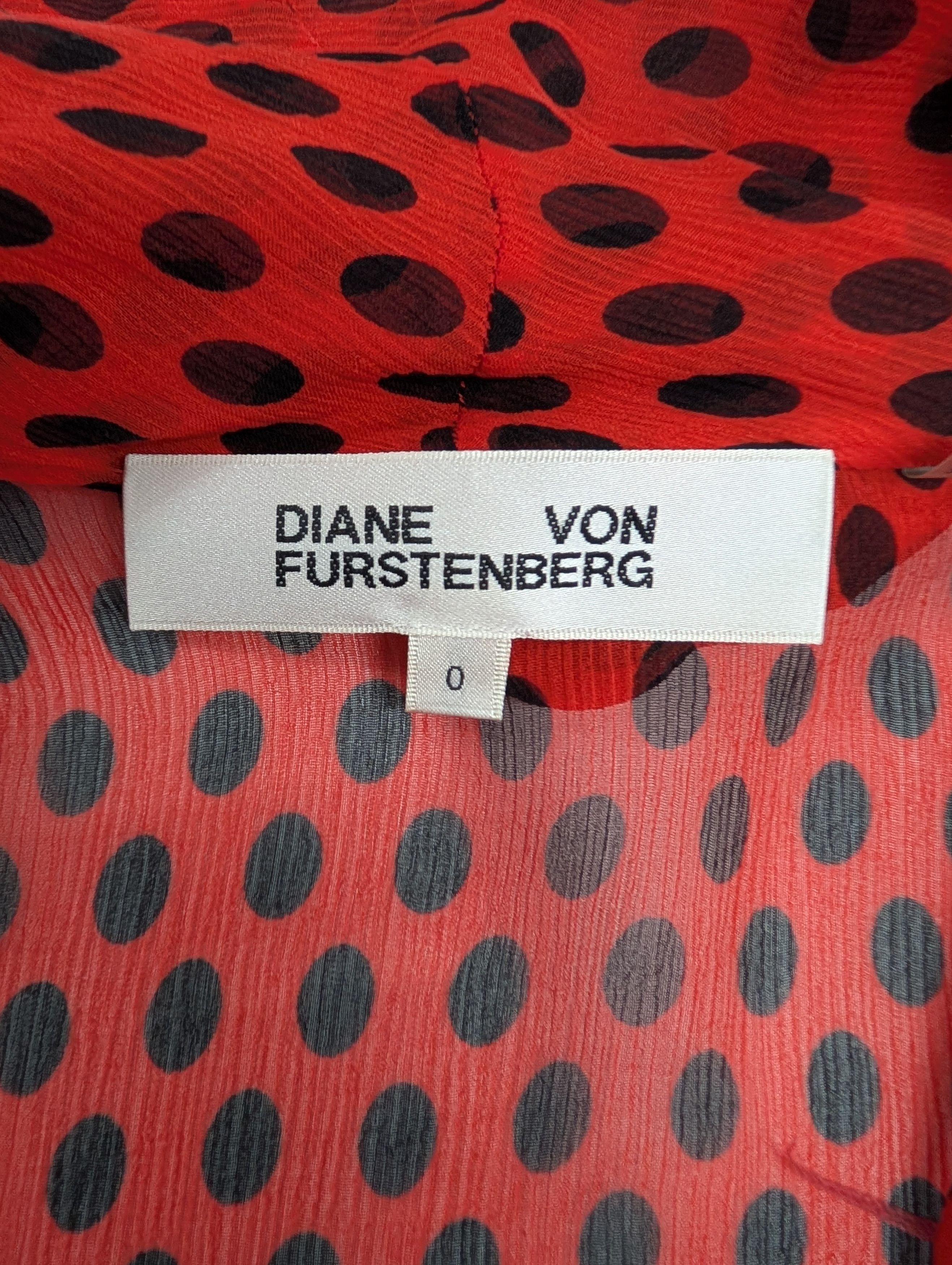 Diane von Furstenberg Red Polkadots Sheer Short Sleeve Top Size XS / US 0-2 / IT 36-38 - 4 Thumbnail