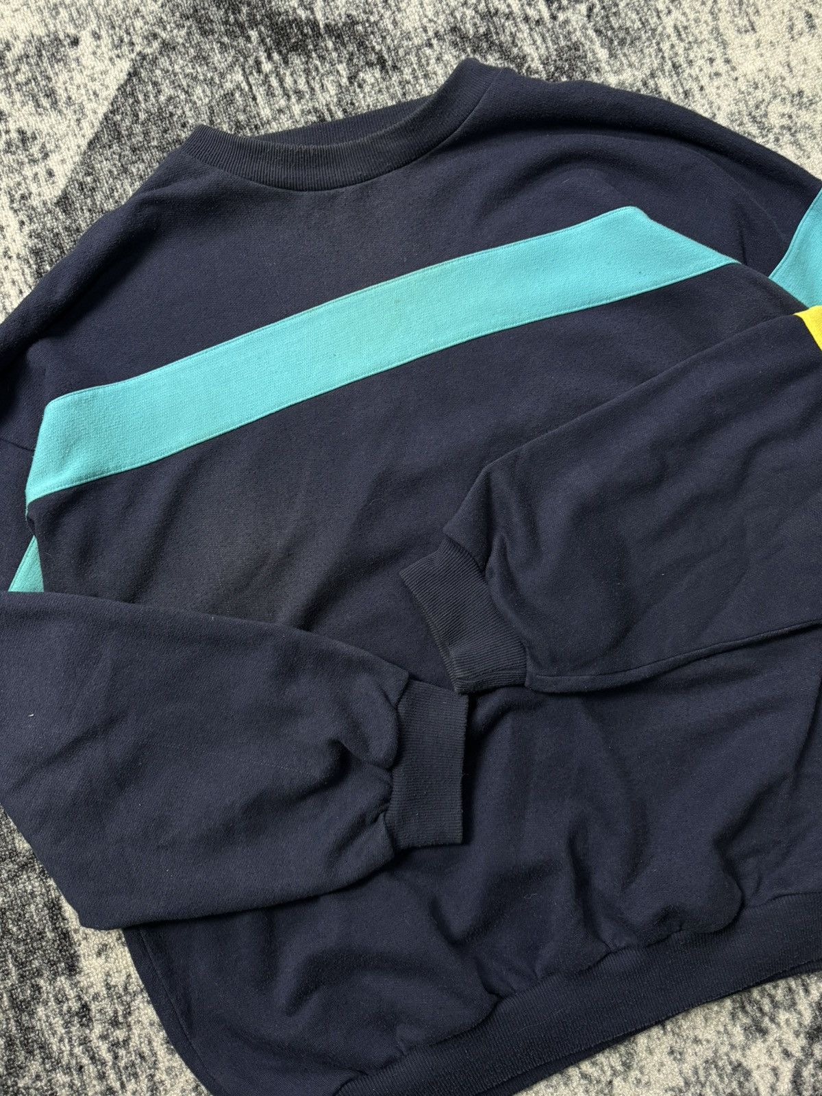 Adidas Vintage Adidas Sweatshirt Y2K STYLE 90s Big Logo Size US XL / EU 56 / 4 - 7 Thumbnail