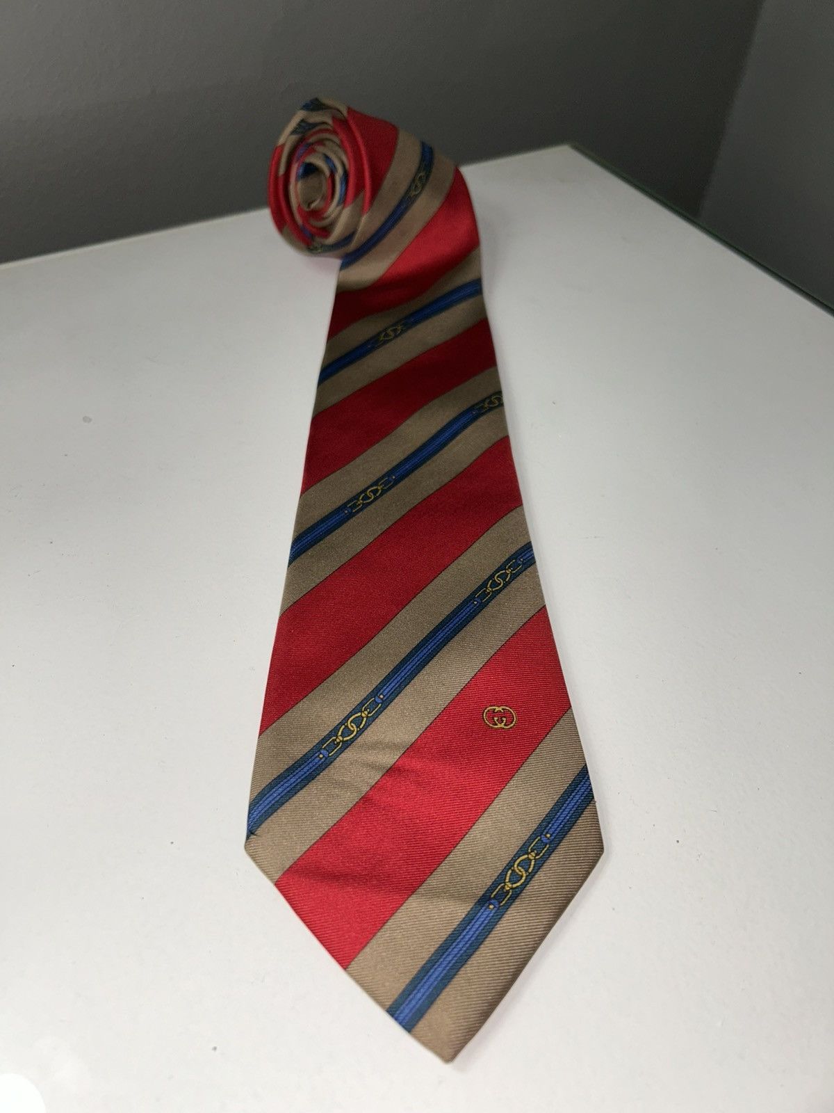 Gucci Vintage Gucci Red Gold & Blue Striped Men’s Silk Tie Size ONE SIZE - 1 Thumbnail