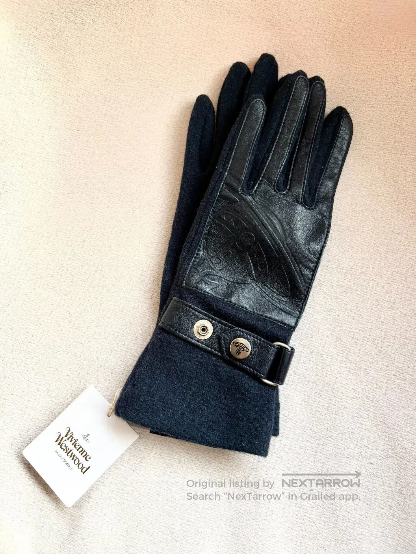 Vivienne Westwood Vivienne Westwood Black Wool Gloves. Size ONE SIZE - 1 Thumbnail