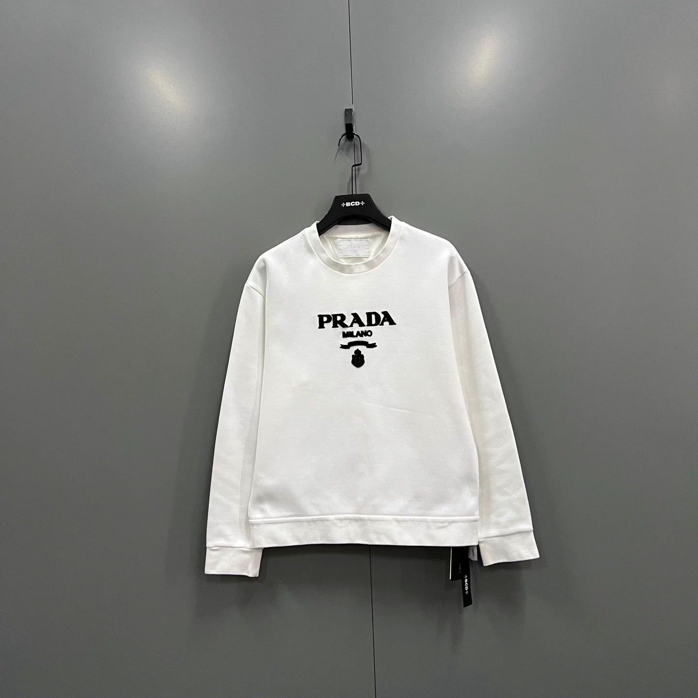 Prada PRADA white front logo print sweatshirt L 95 new Size L / US 10 / IT 46 - 1 Thumbnail