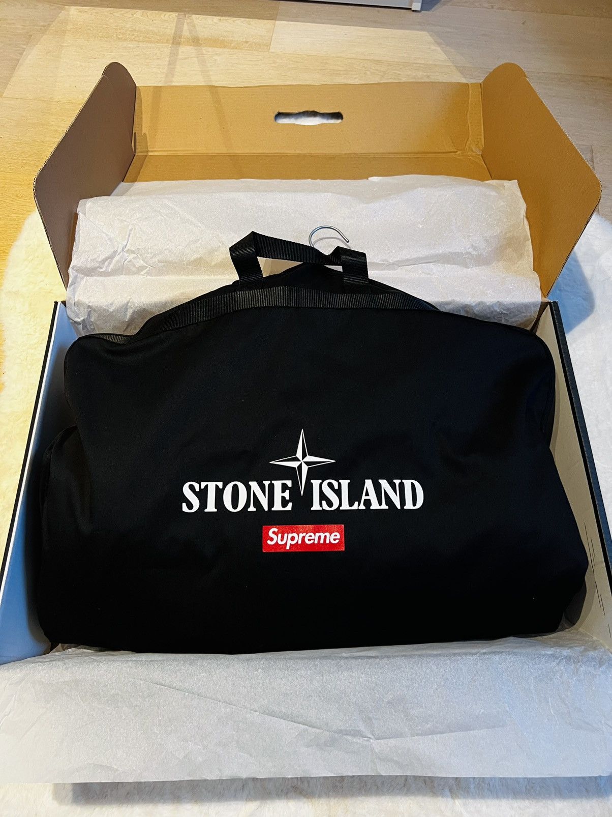 Stone Island × Supreme Supreme x Stone Island · Archive · Deadstock · FW20 Size US M / EU 48-50 / 2 - 16 Thumbnail