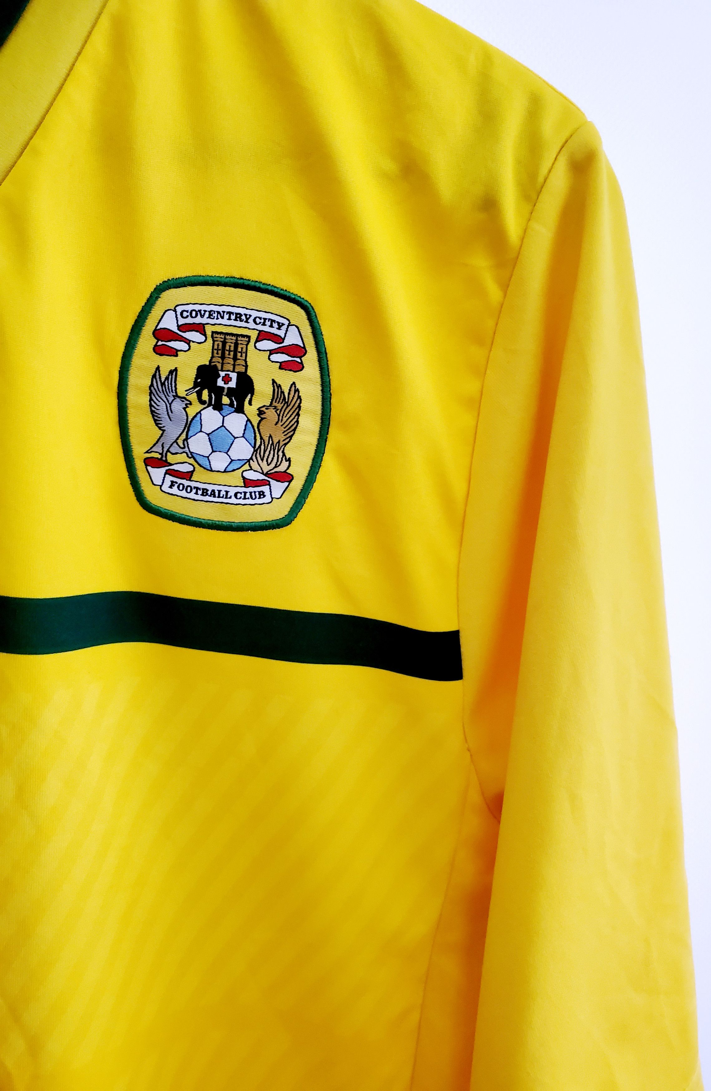 Puma COVENTRY City AWAY 2012-2014 puma soccer jersey size L Size US L / EU 52-54 / 3 - 2 Thumbnail