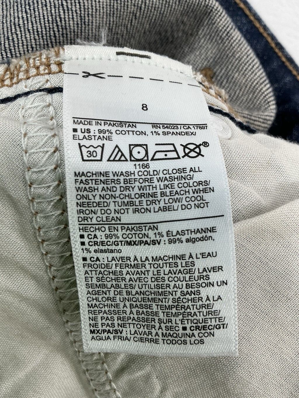 Old Navy Womans Old Navy Cropped Blue Jeans Size 8 0115/T-3 Size 30" / US 8 / IT 44 - 4 Thumbnail