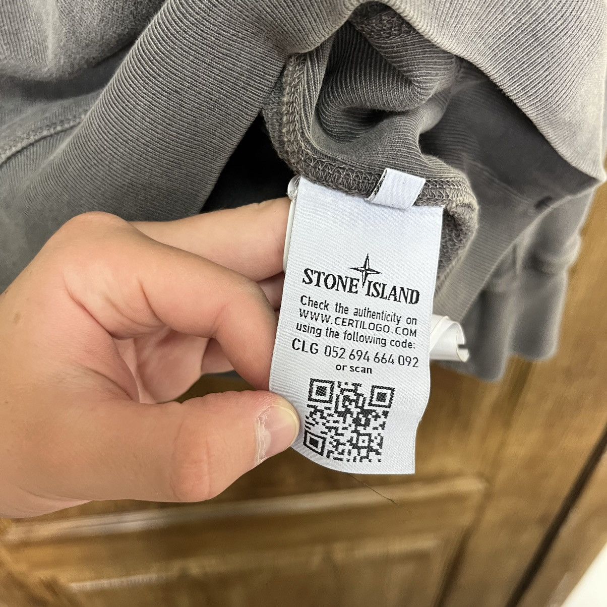 Stone Island Stone Island Sweatshirt Crewneck Grey Badge Logo Size US S / EU 44-46 / 1 - 12 Thumbnail