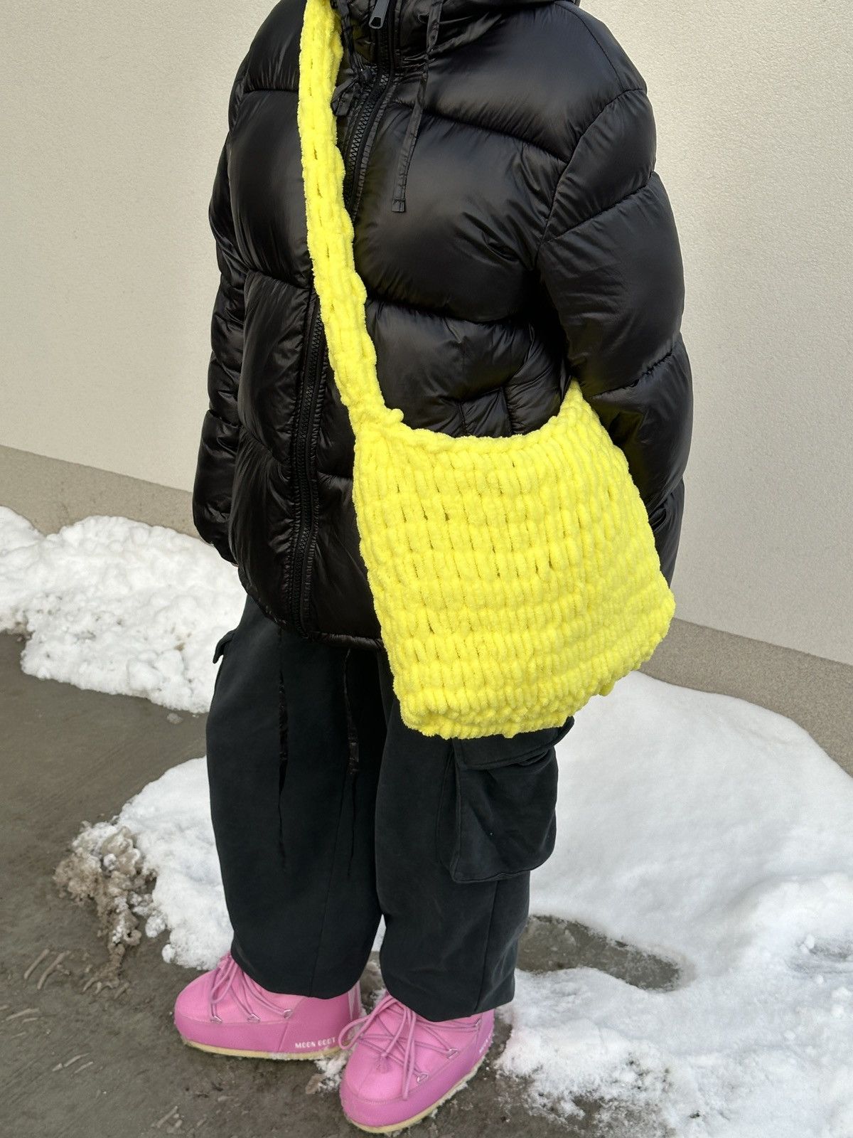Handmade × Japanese Brand Handmade Knitted Fluffy Tote Bag Size ONE SIZE - 1 Thumbnail