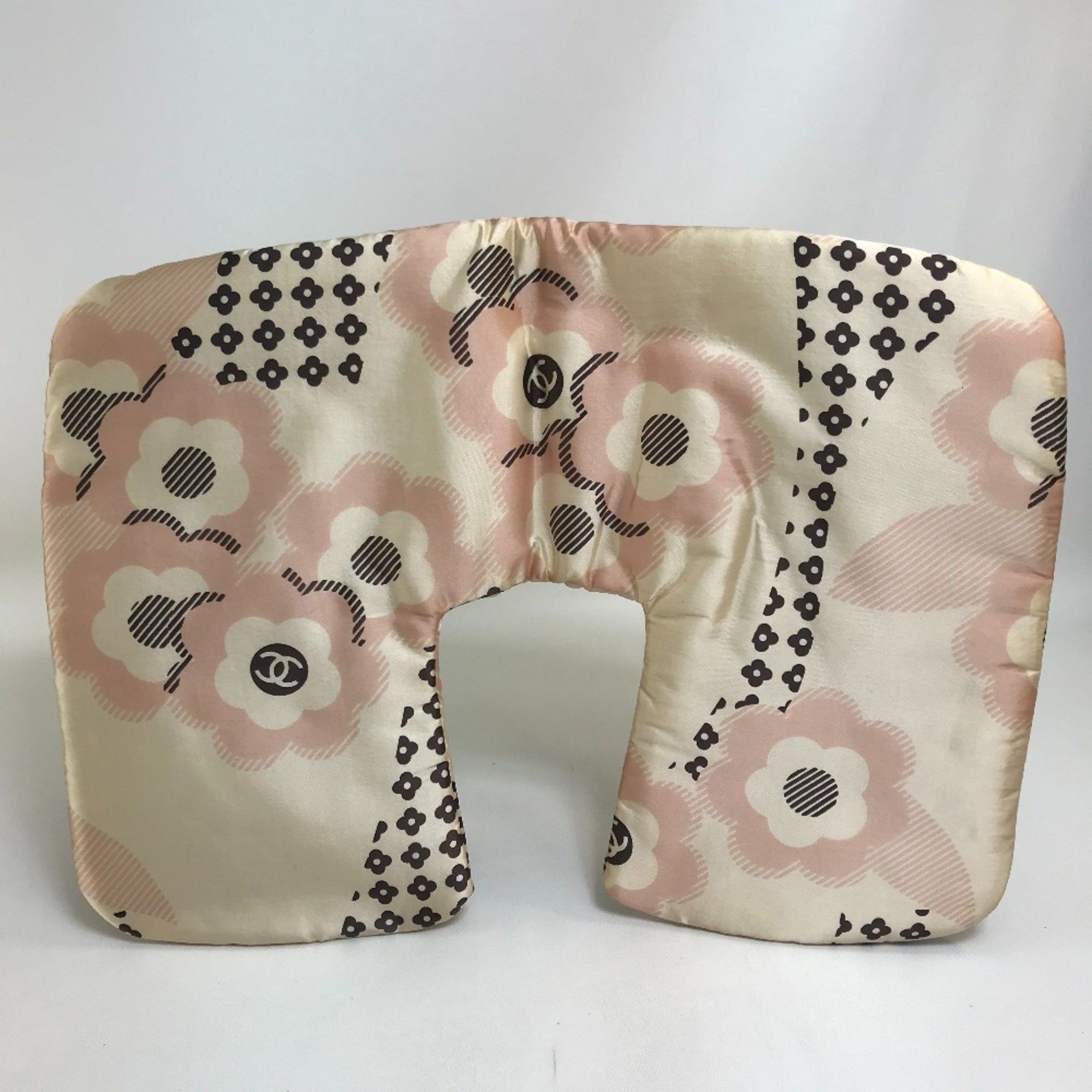Chanel Chanel Eye mask pouch pillow set Travel case pink Size ONE SIZE - 1 Thumbnail