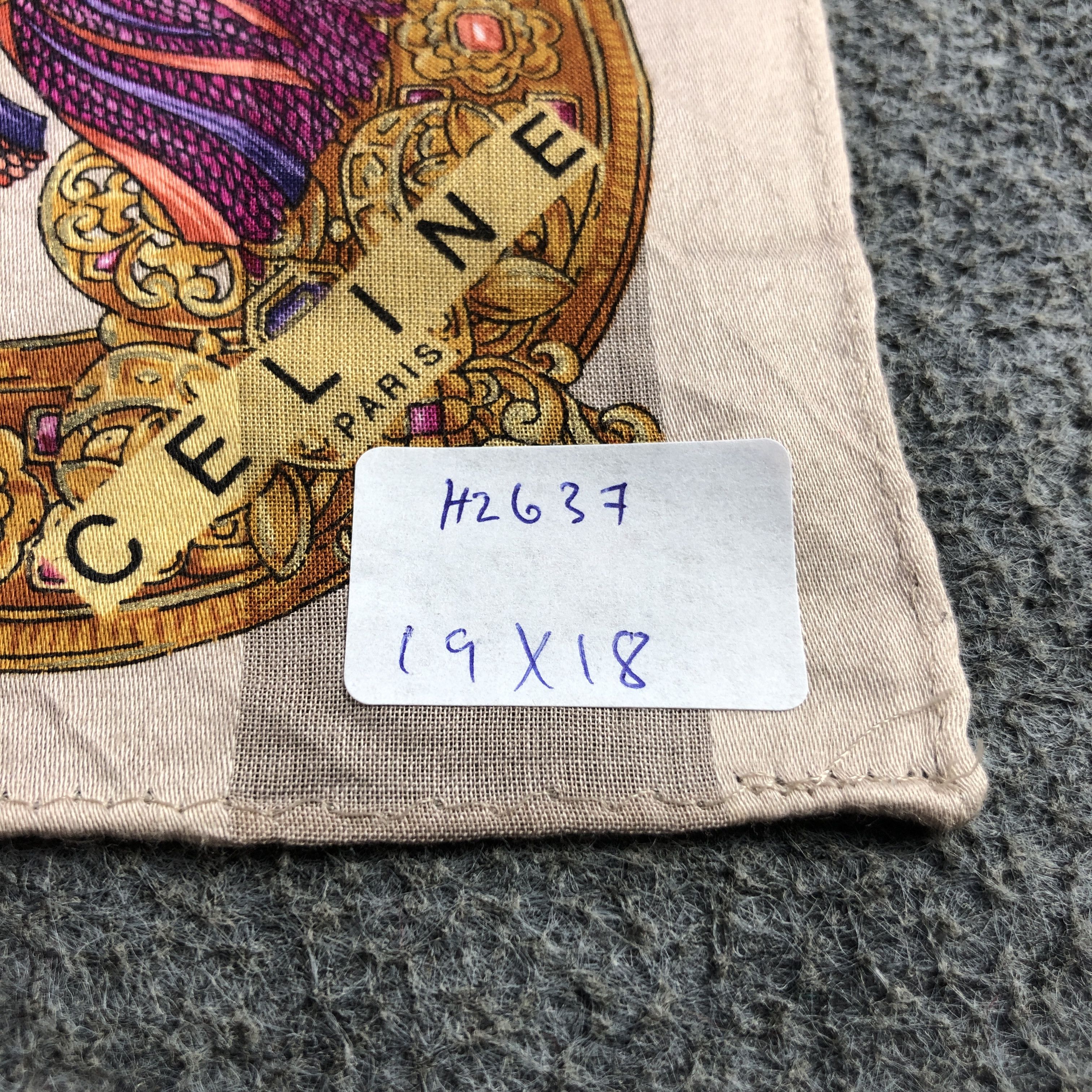 Celine Celine Luxury Handkerchief Neckerchief Bandana H2637 Size ONE SIZE - 8 Thumbnail