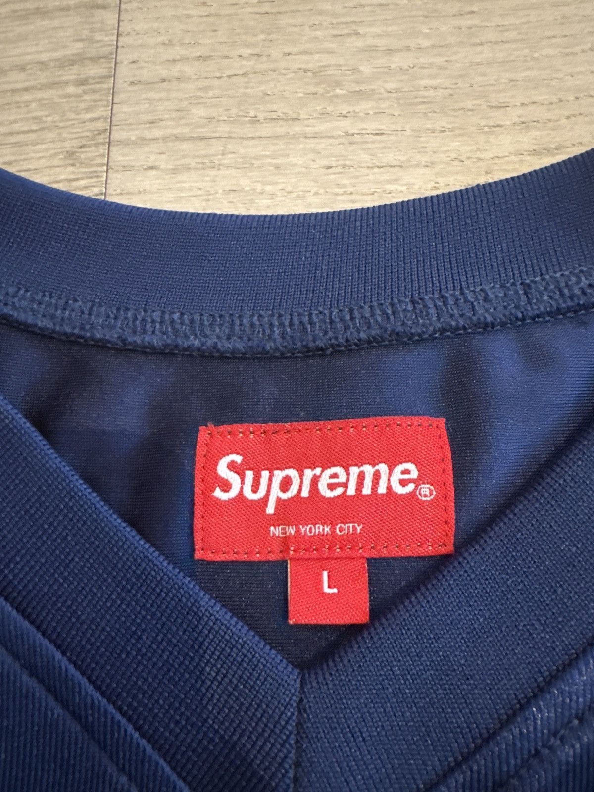 Supreme Supreme Jersey worn handful of times Size US L / EU 52-54 / 3 - 3 Thumbnail