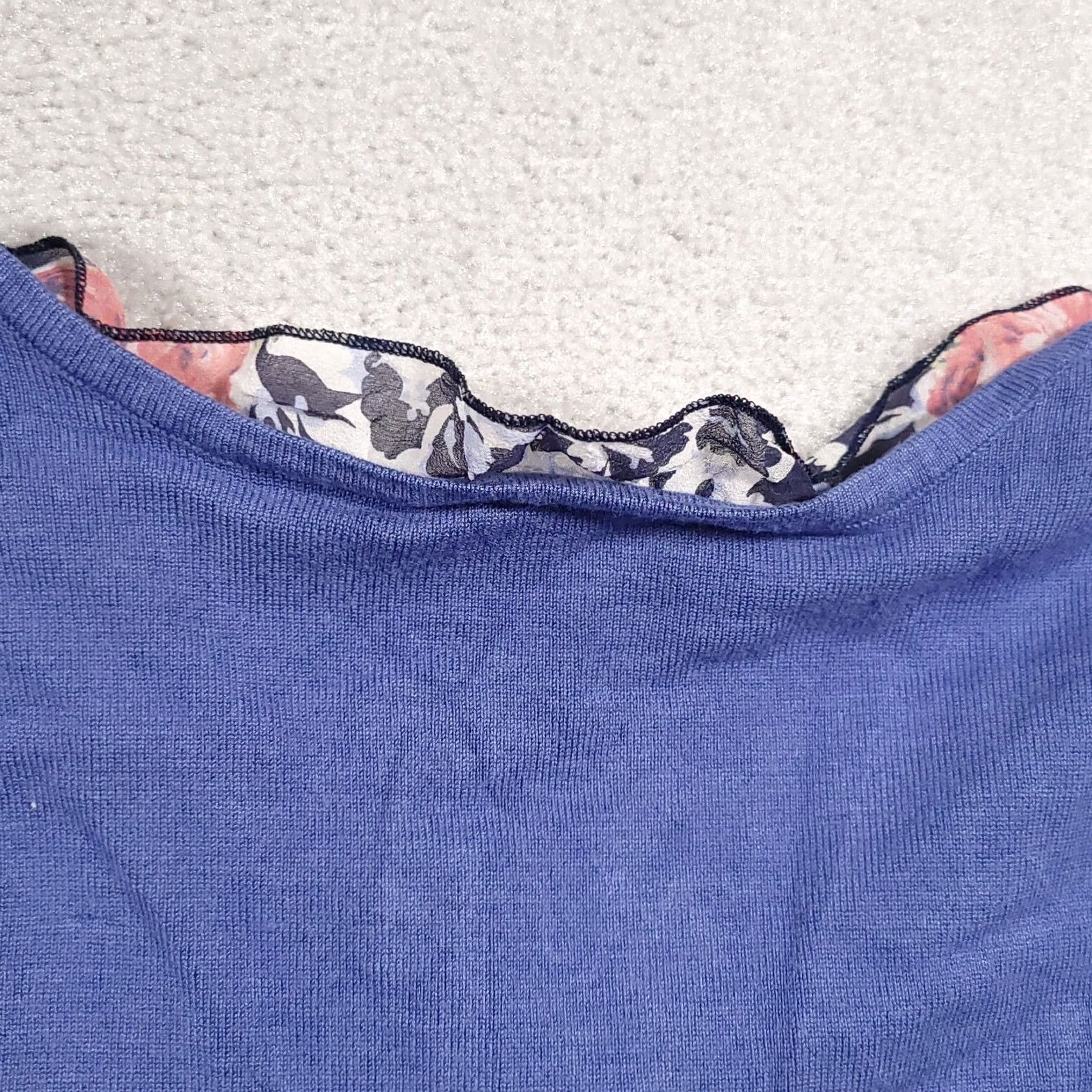 Vintage Jaclyn Smith Sweater Women's Small Blue V Neck Nylon Floral Ruffle Pullover Slim Knit 3/4 Sleeve Size S / US 4 / IT 40 - 7 Thumbnail