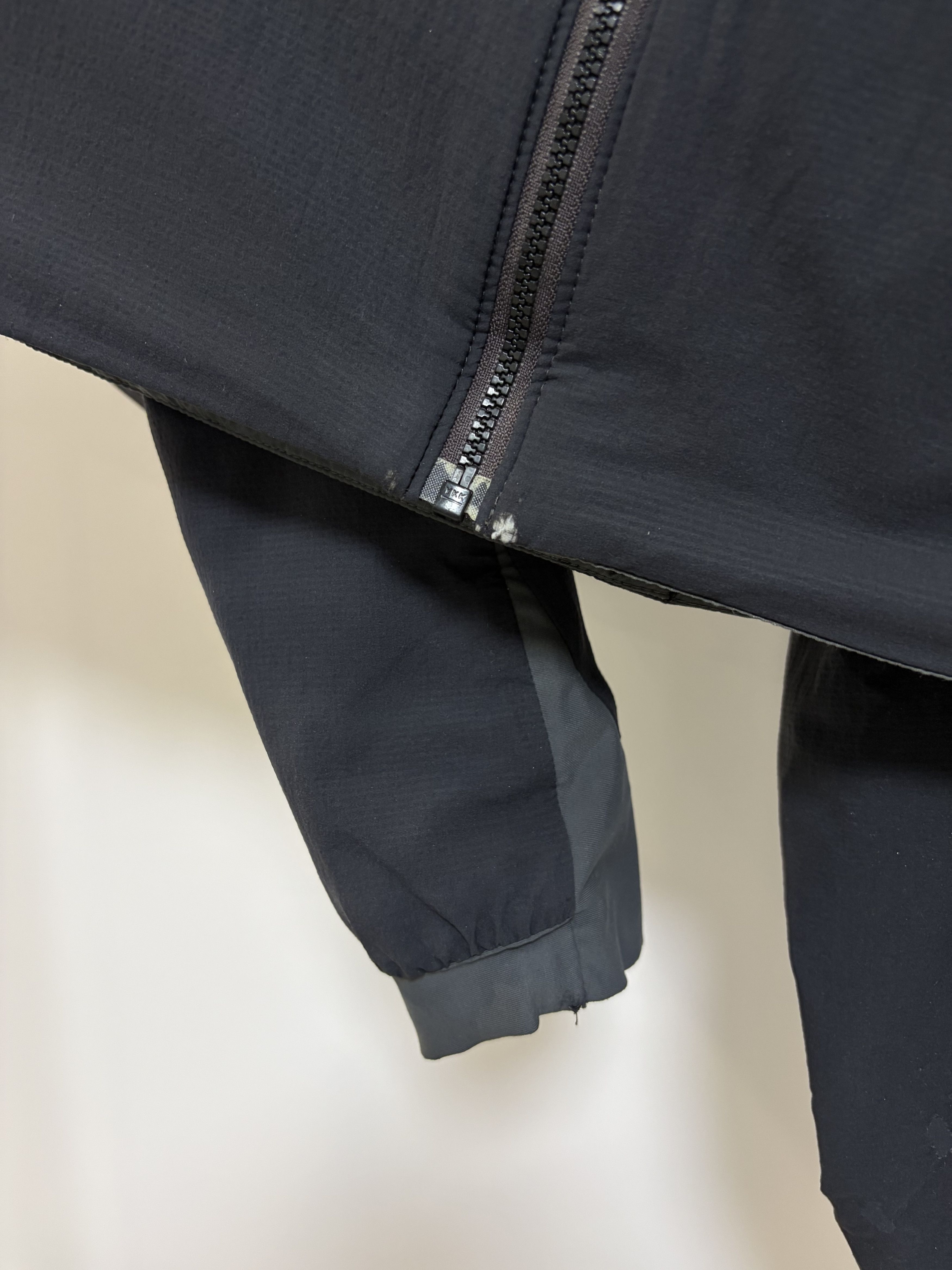 Arc'teryx ARC'TERYX Atom LT Hoody Jacket Lightweight Outdoor Gorpcore Size M / US 6-8 / IT 42-44 - 16 Thumbnail