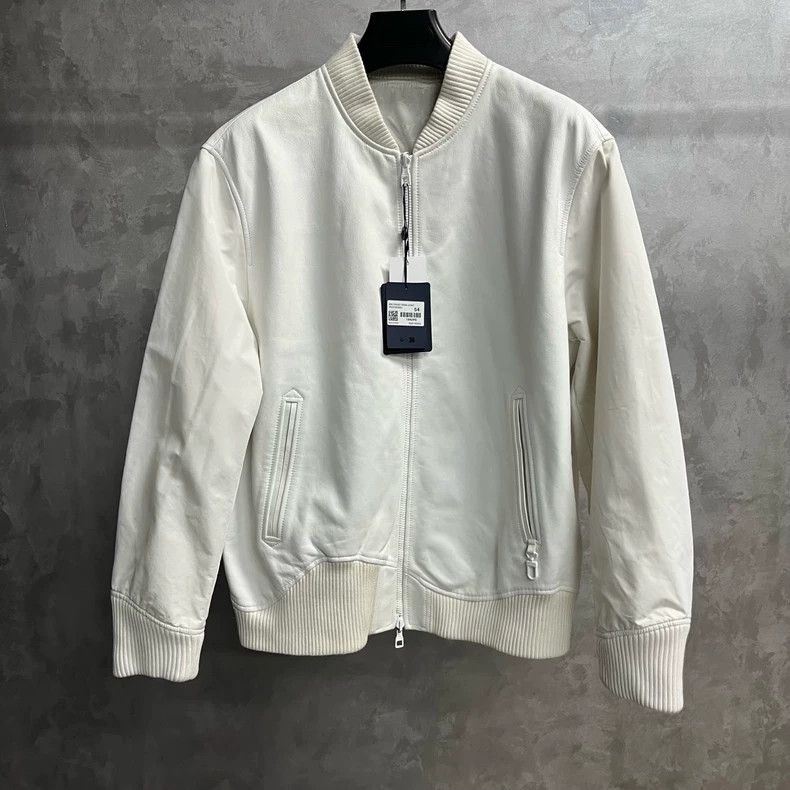 Louis Vuitton Louis Vuitton White full printed cowhide zippered collar r Size US L / EU 52-54 / 3 - 1 Thumbnail