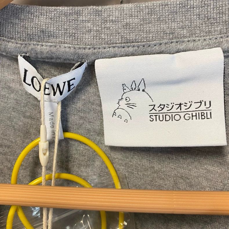 Loewe LOEWE Satoshi and Satoshi Xun's embroidered letters on sho Size M / US 6-8 / IT 42-44 - 3 Thumbnail