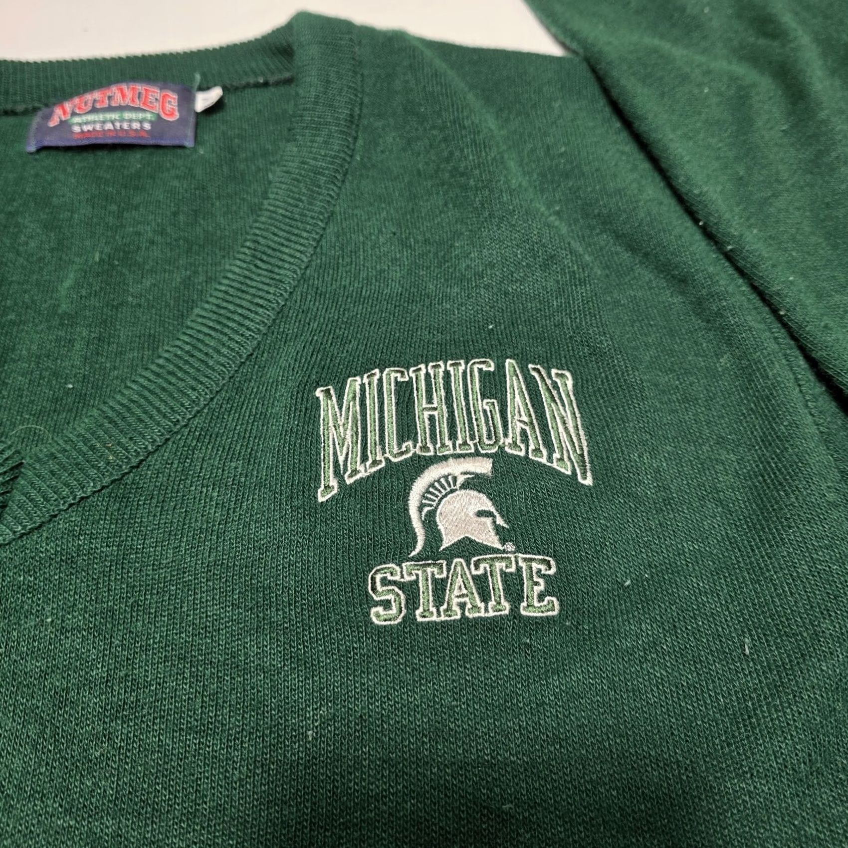 Nutmeg VINTAGE Nutmeg Michigan State Spartans V-neck Sweater Size Medium Made In USA Size US M / EU 48-50 / 2 - 2 Thumbnail