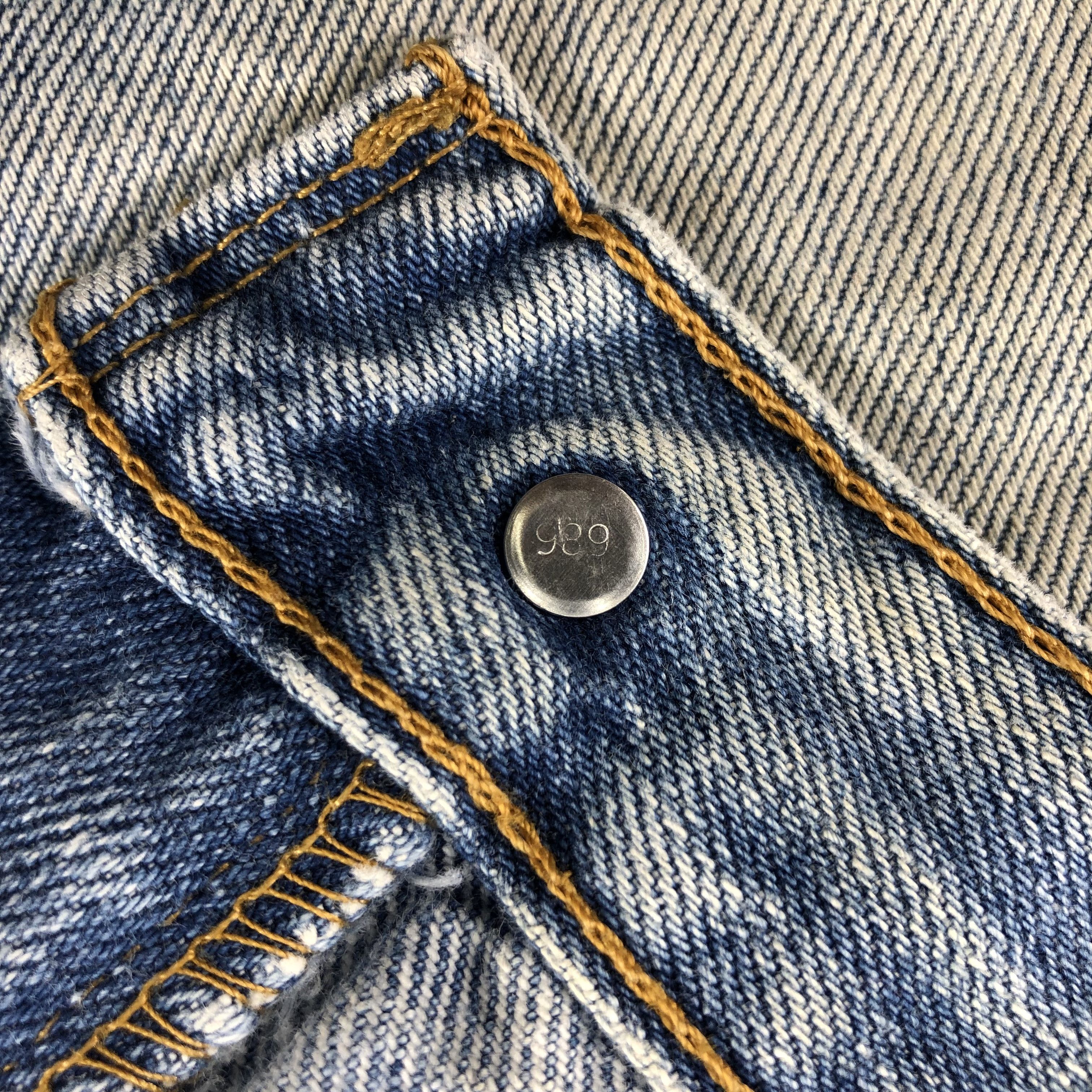 Levi's × Vintage Vintage Light Wash Levis 560 Jeans-JM1473 Size US 37 - 9 Thumbnail