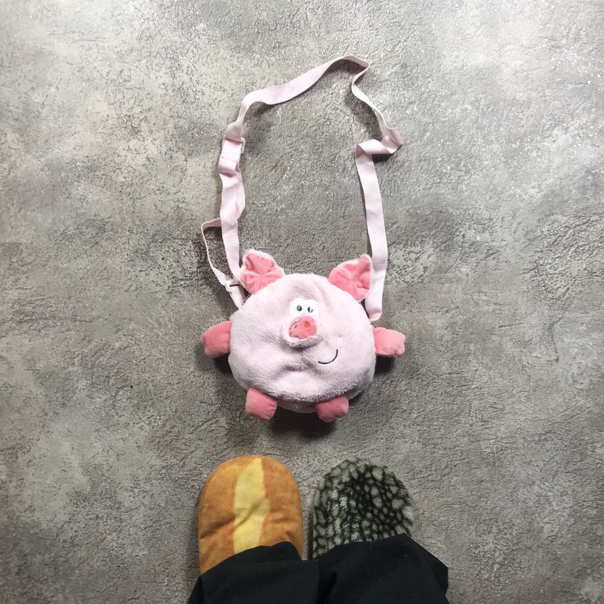 If Six Was Nine VINTAGE PIG BACKPACK TOY BALENCI STYLE STREETWEAR Y2K Size ONE SIZE - 1 Thumbnail